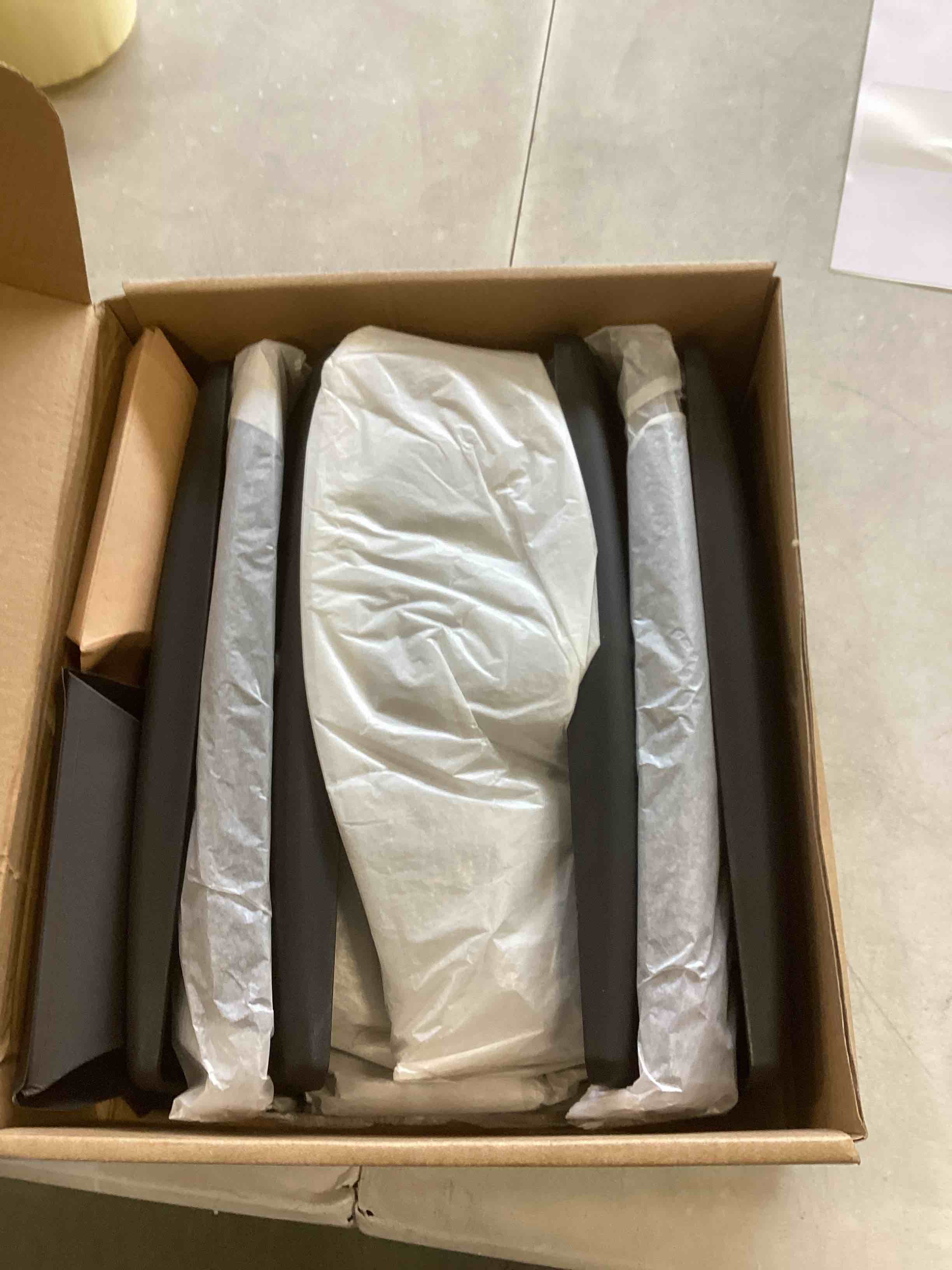 https://s3.amazonaws.com/lotting-images-prod/bidfta/BRN2186642_1737485339159.jpeg