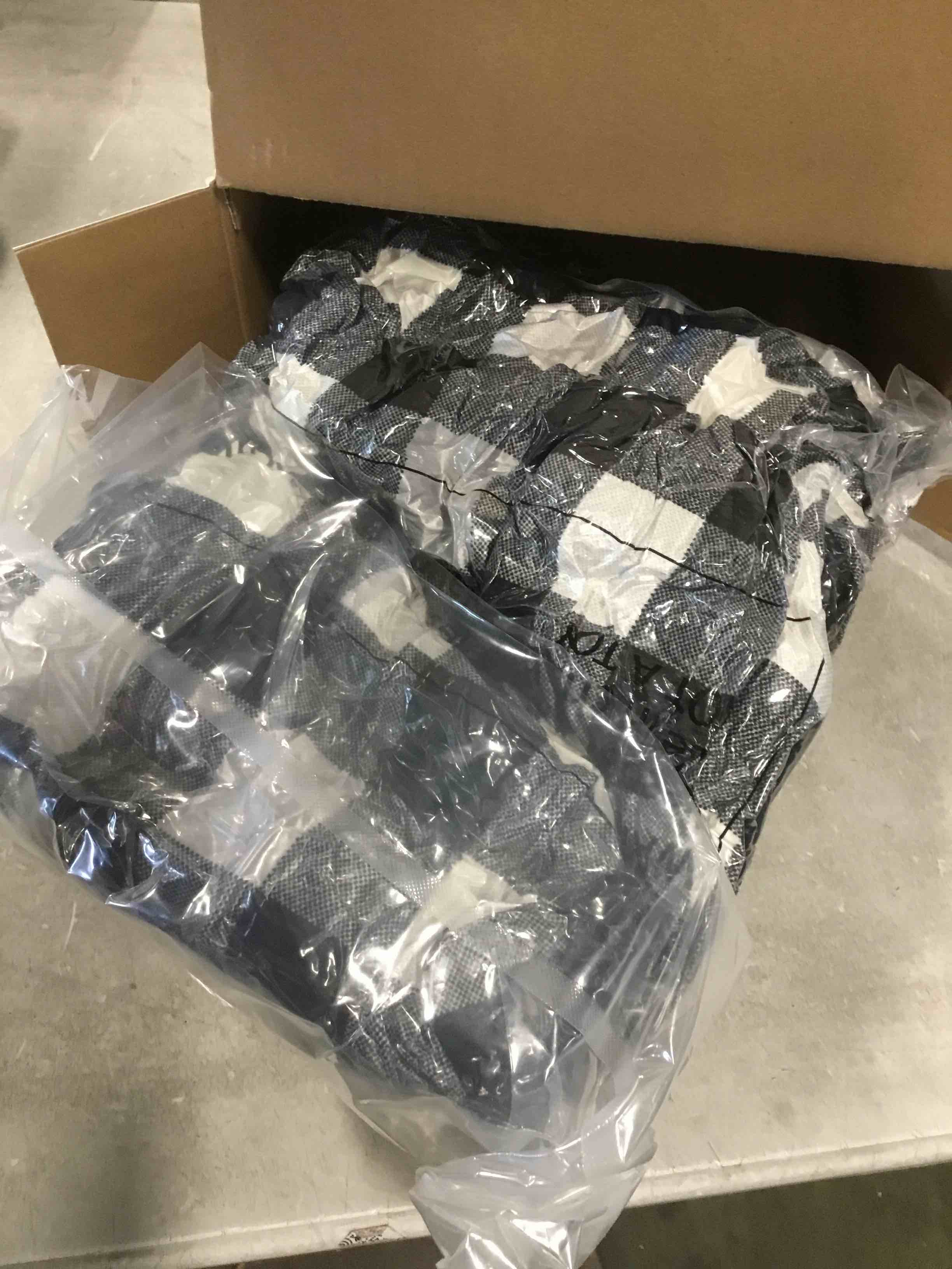 https://s3.amazonaws.com/lotting-images-prod/bidfta/BRN2189414_1738953400285.jpeg
