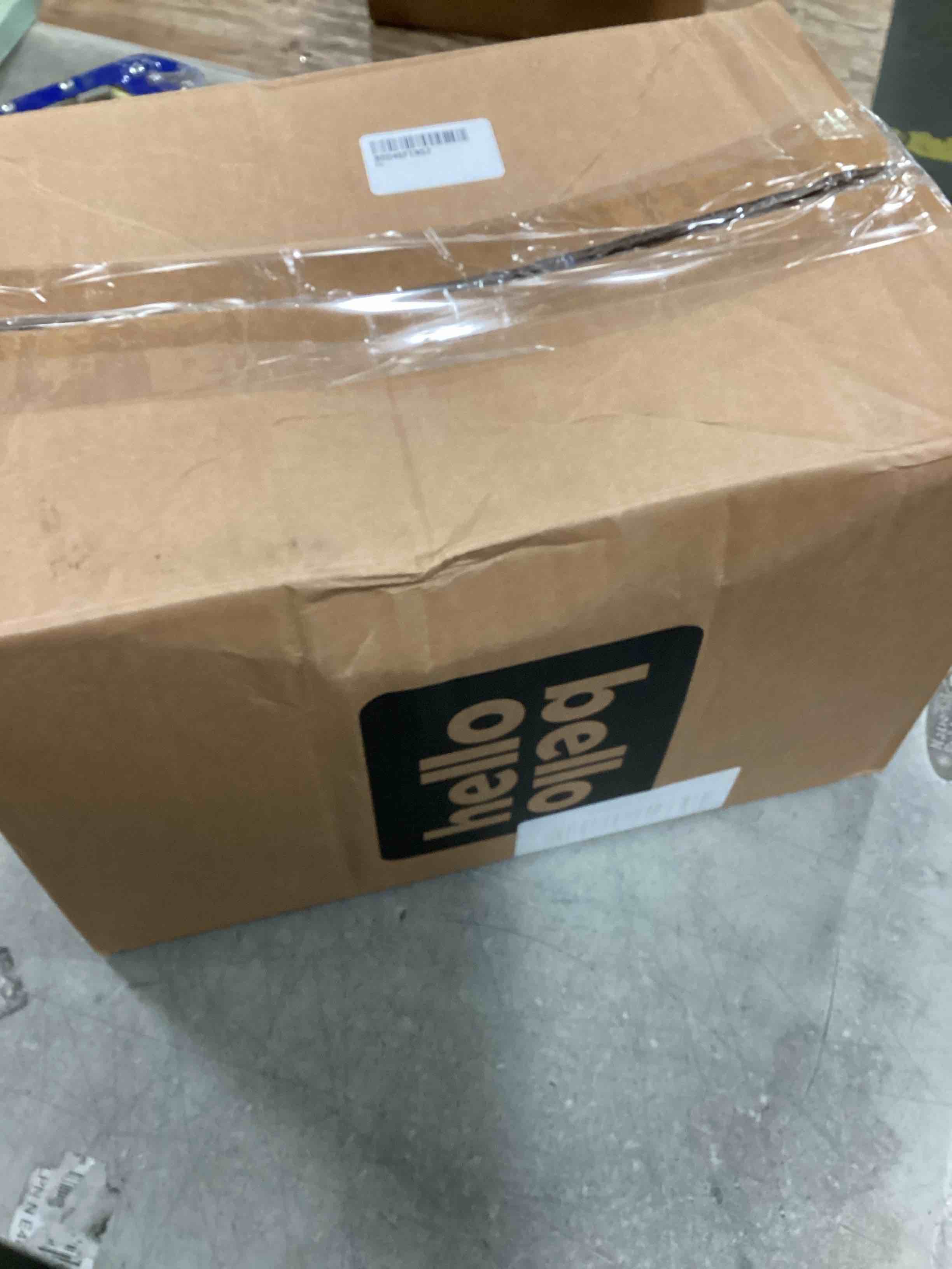 https://s3.amazonaws.com/lotting-images-prod/bidfta/BRN2190202_1739463302847.jpeg
