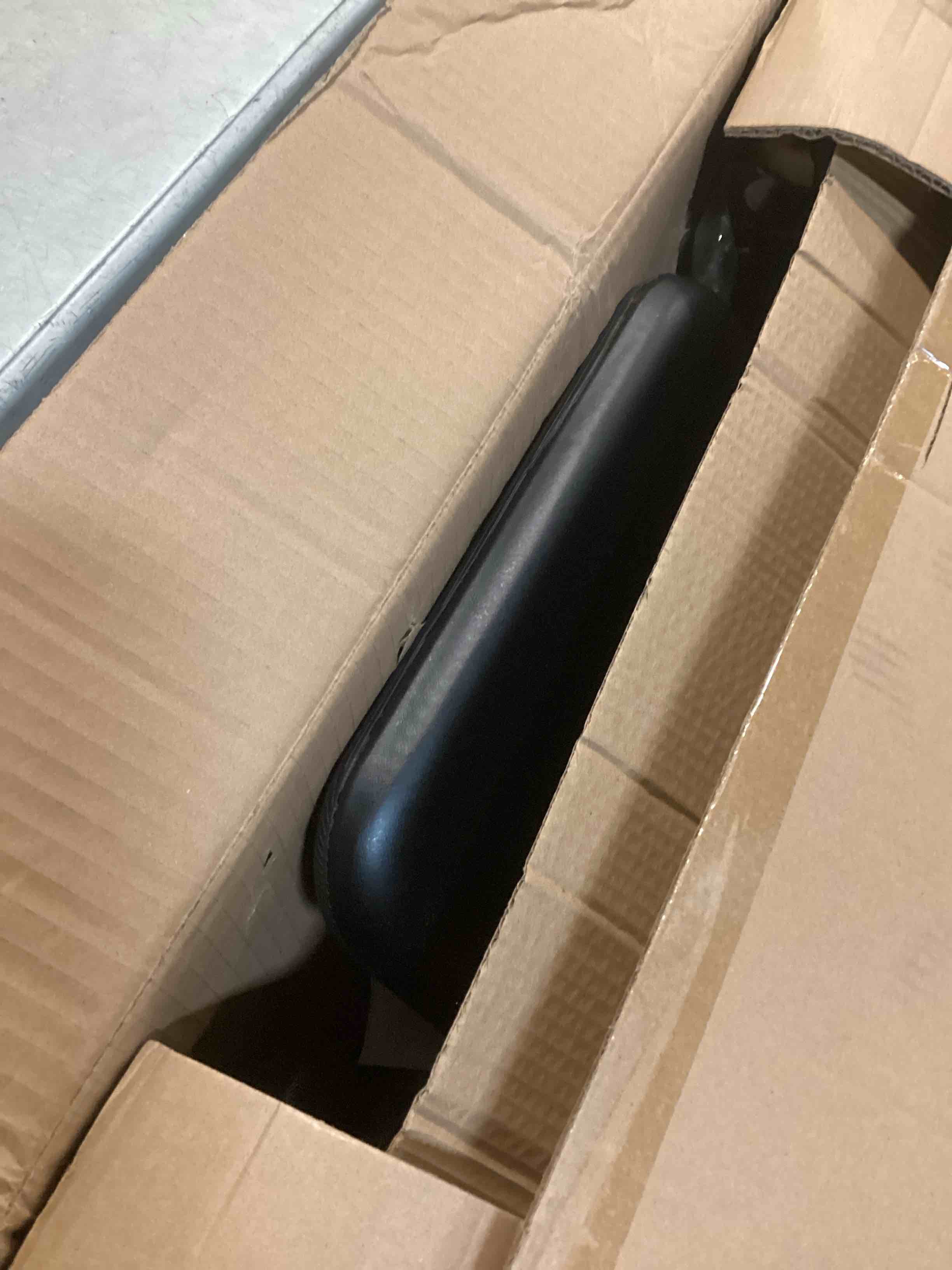 https://s3.amazonaws.com/lotting-images-prod/bidfta/BRN2191544_1738066396755.jpeg