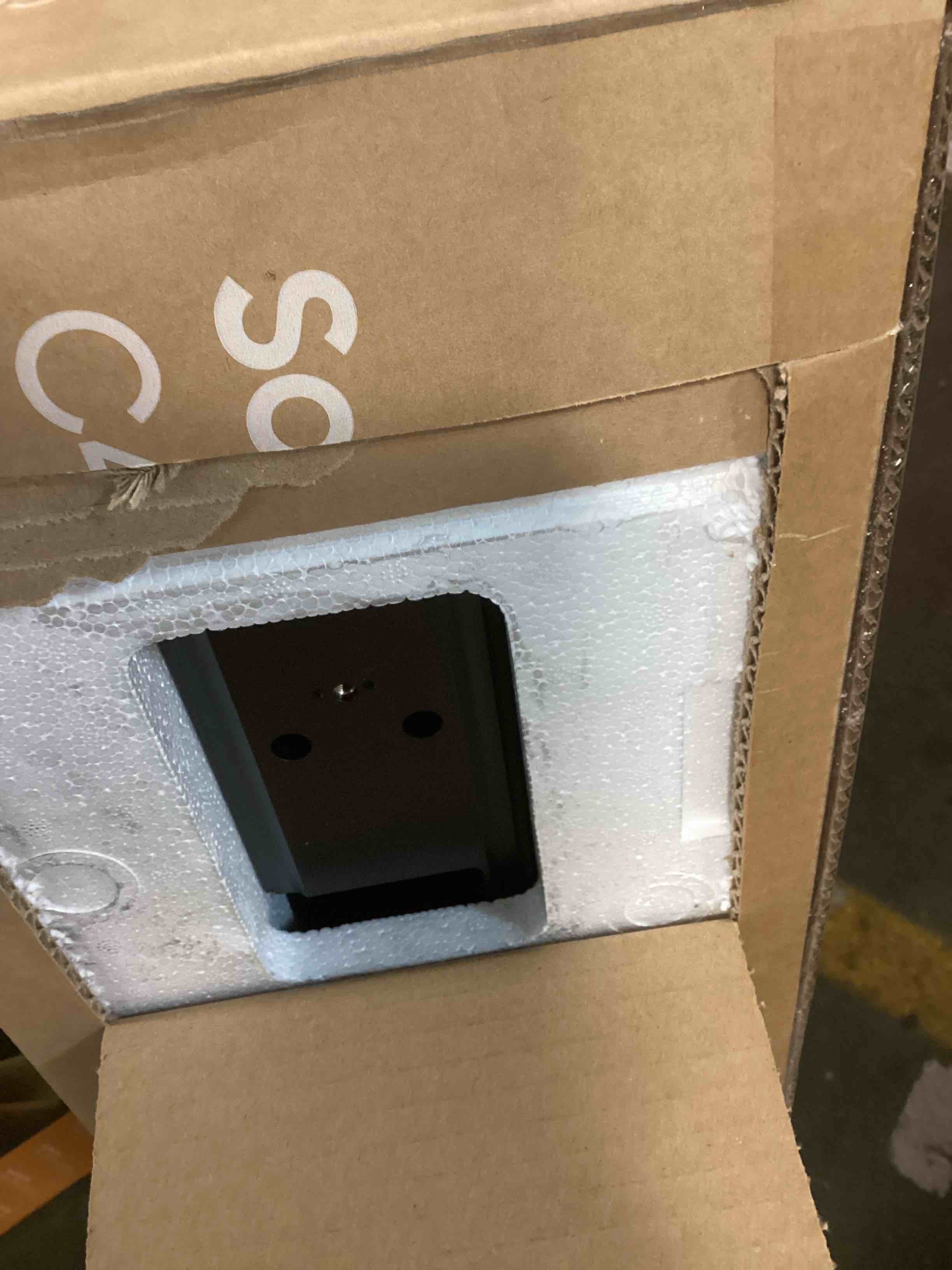 https://s3.amazonaws.com/lotting-images-prod/bidfta/BRN2192239_1738355839618.jpeg