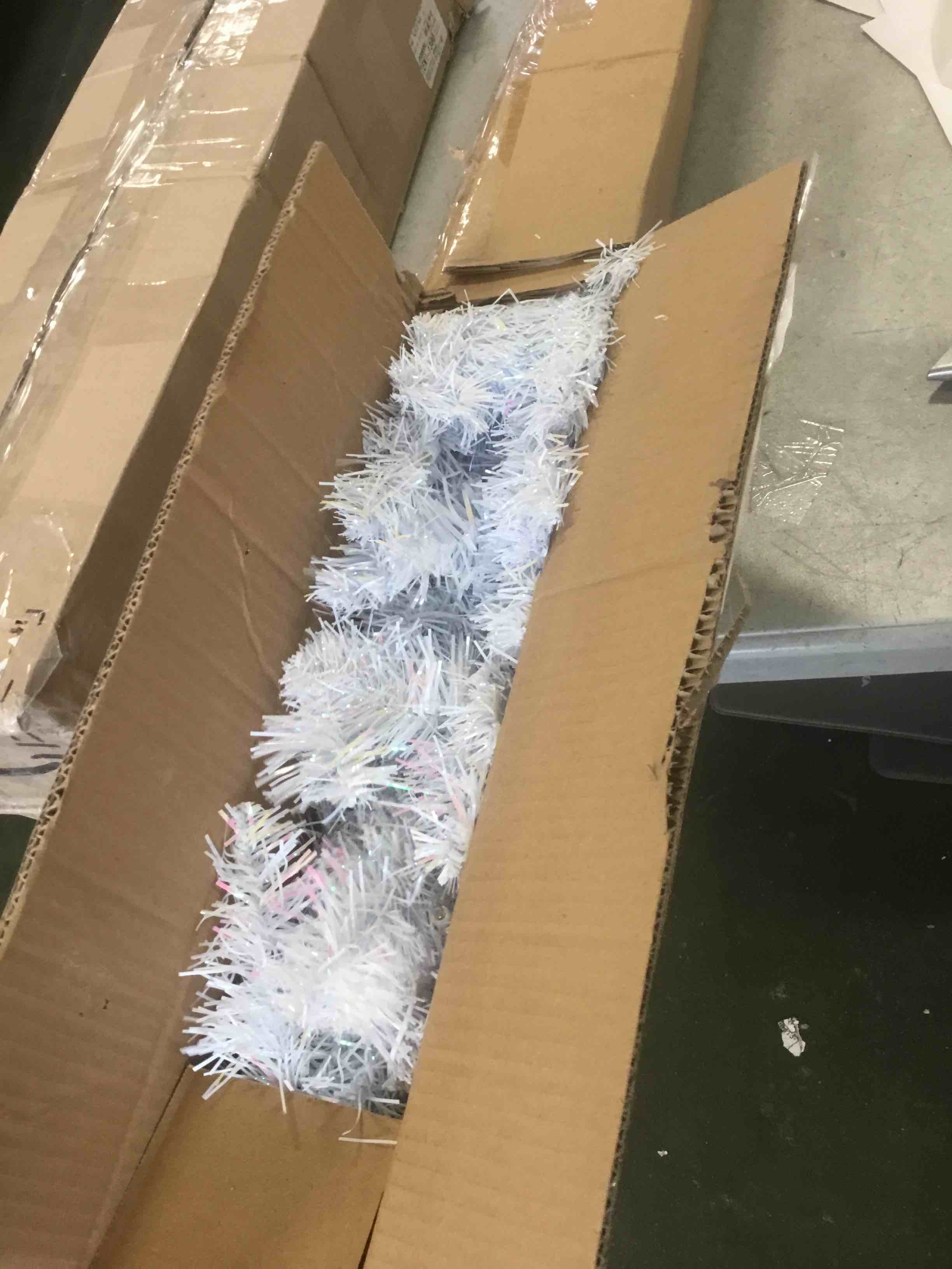 https://s3.amazonaws.com/lotting-images-prod/bidfta/BRN2196758_1738864401959.jpeg