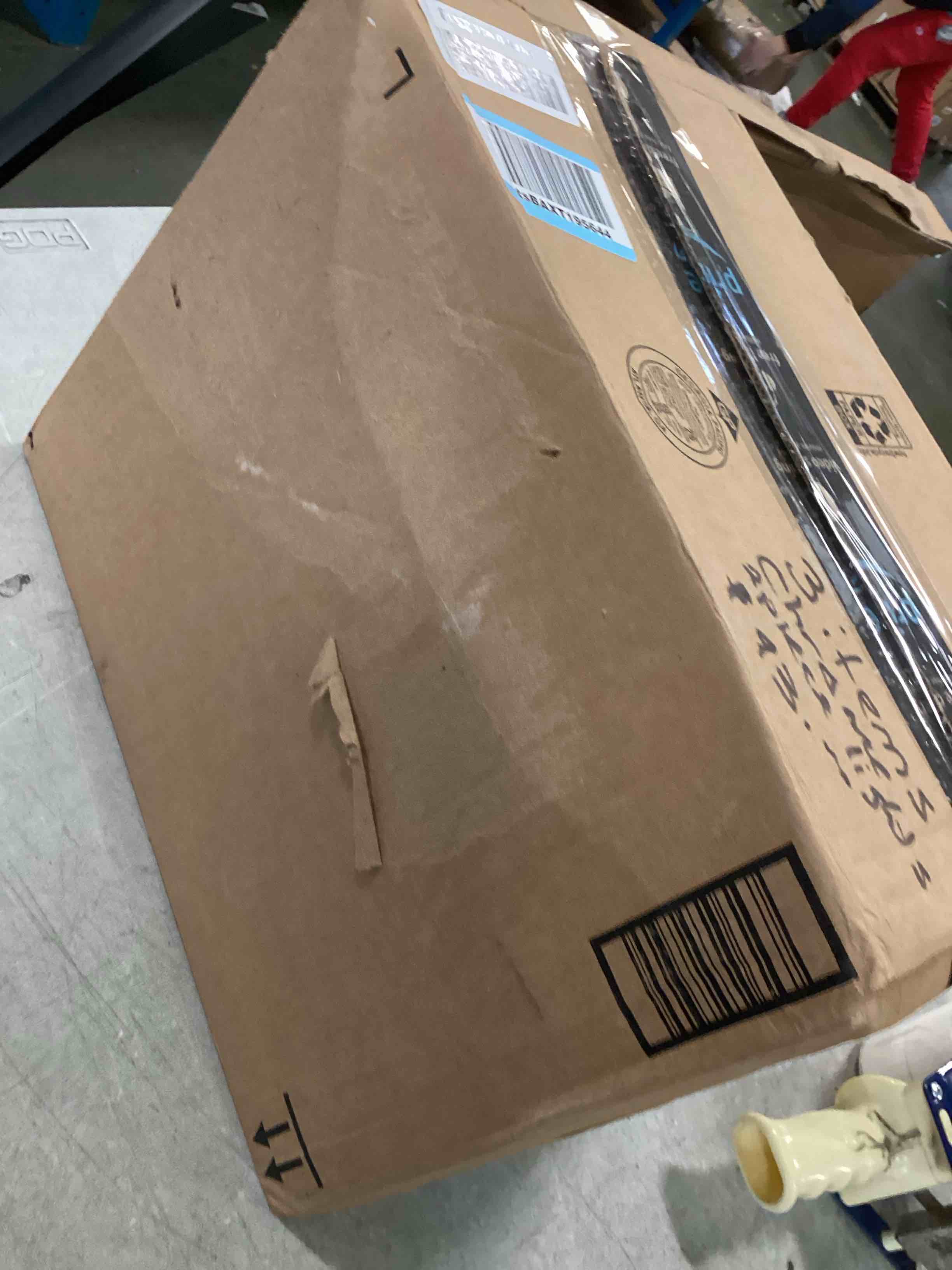 https://s3.amazonaws.com/lotting-images-prod/bidfta/BRN2196884_1740058976281.jpeg