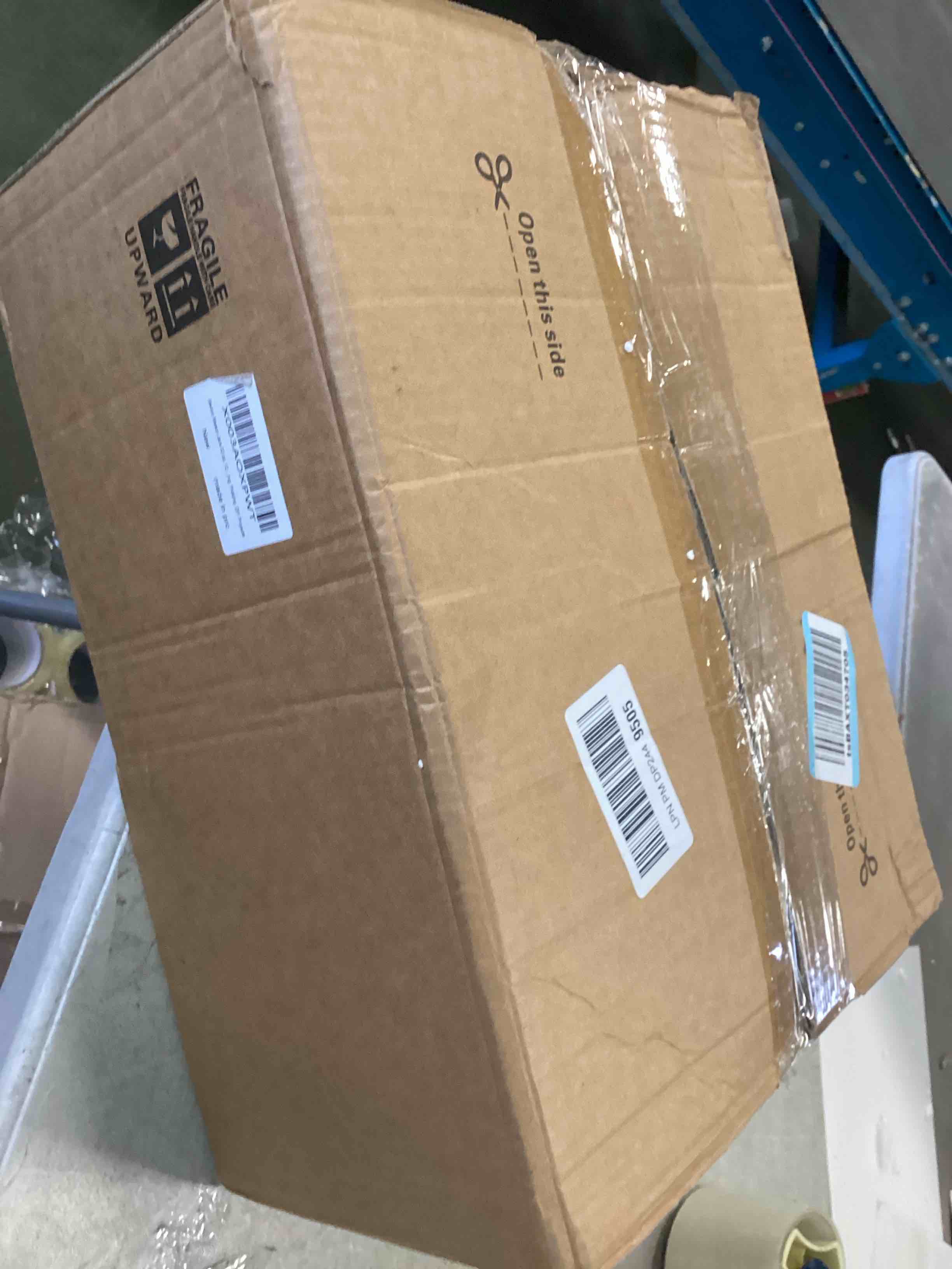 https://s3.amazonaws.com/lotting-images-prod/bidfta/BRN2196985_1740075578083.jpeg