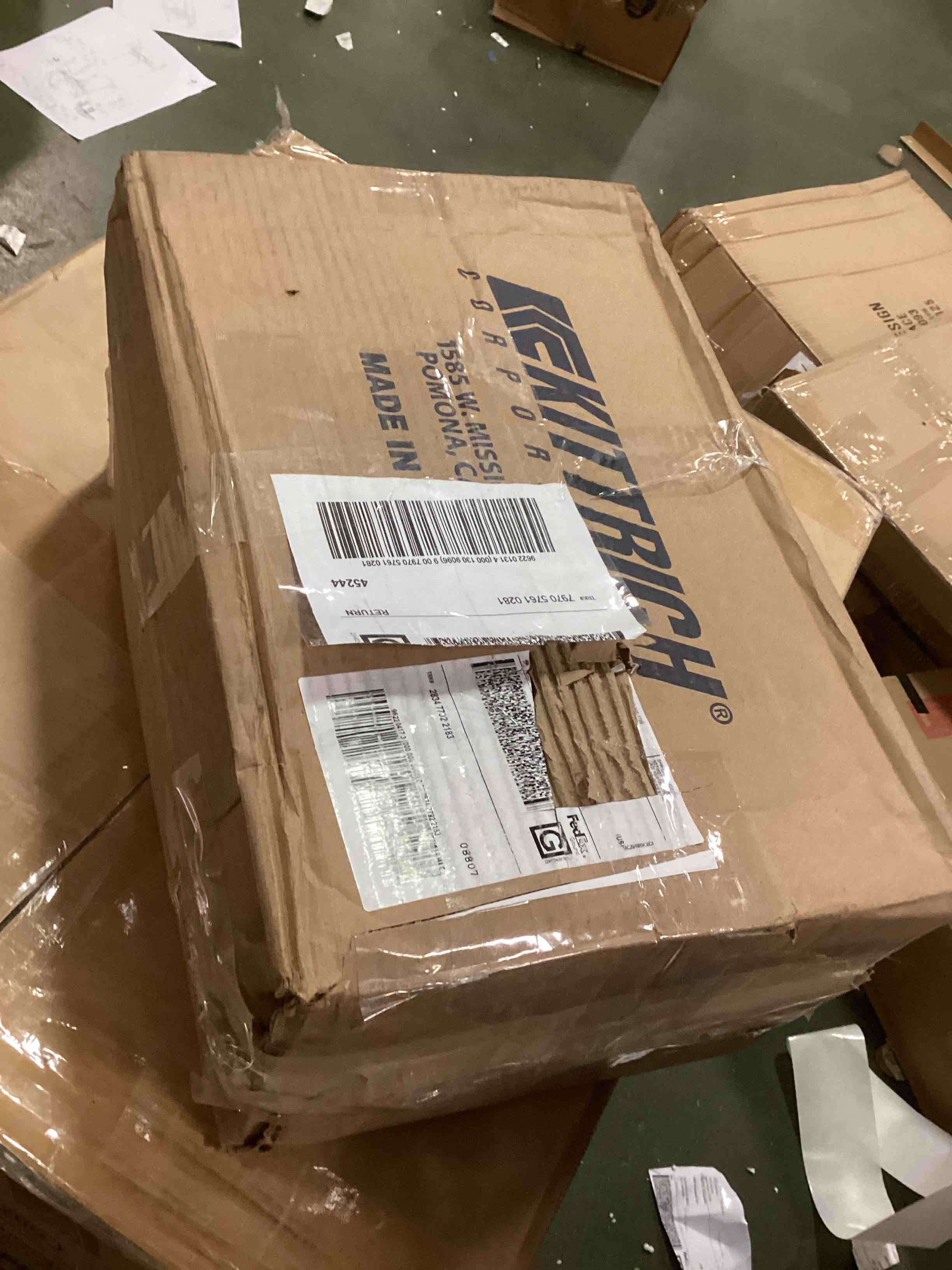 https://s3.amazonaws.com/lotting-images-prod/bidfta/BRN2197299_1736543437589.jpeg
