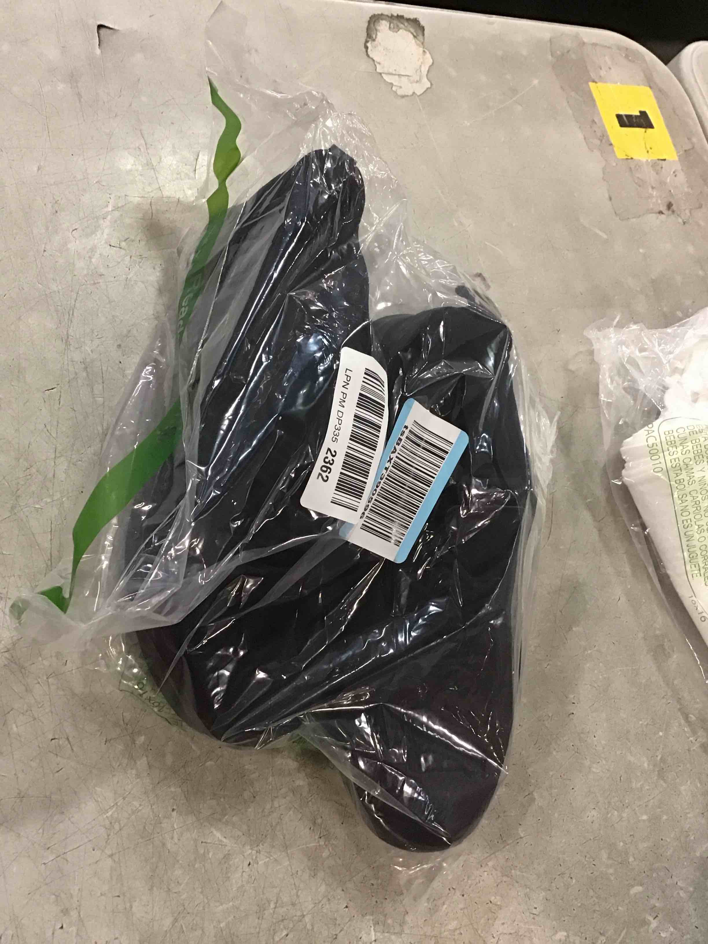 https://s3.amazonaws.com/lotting-images-prod/bidfta/BRN2206072_1741201071955.jpeg