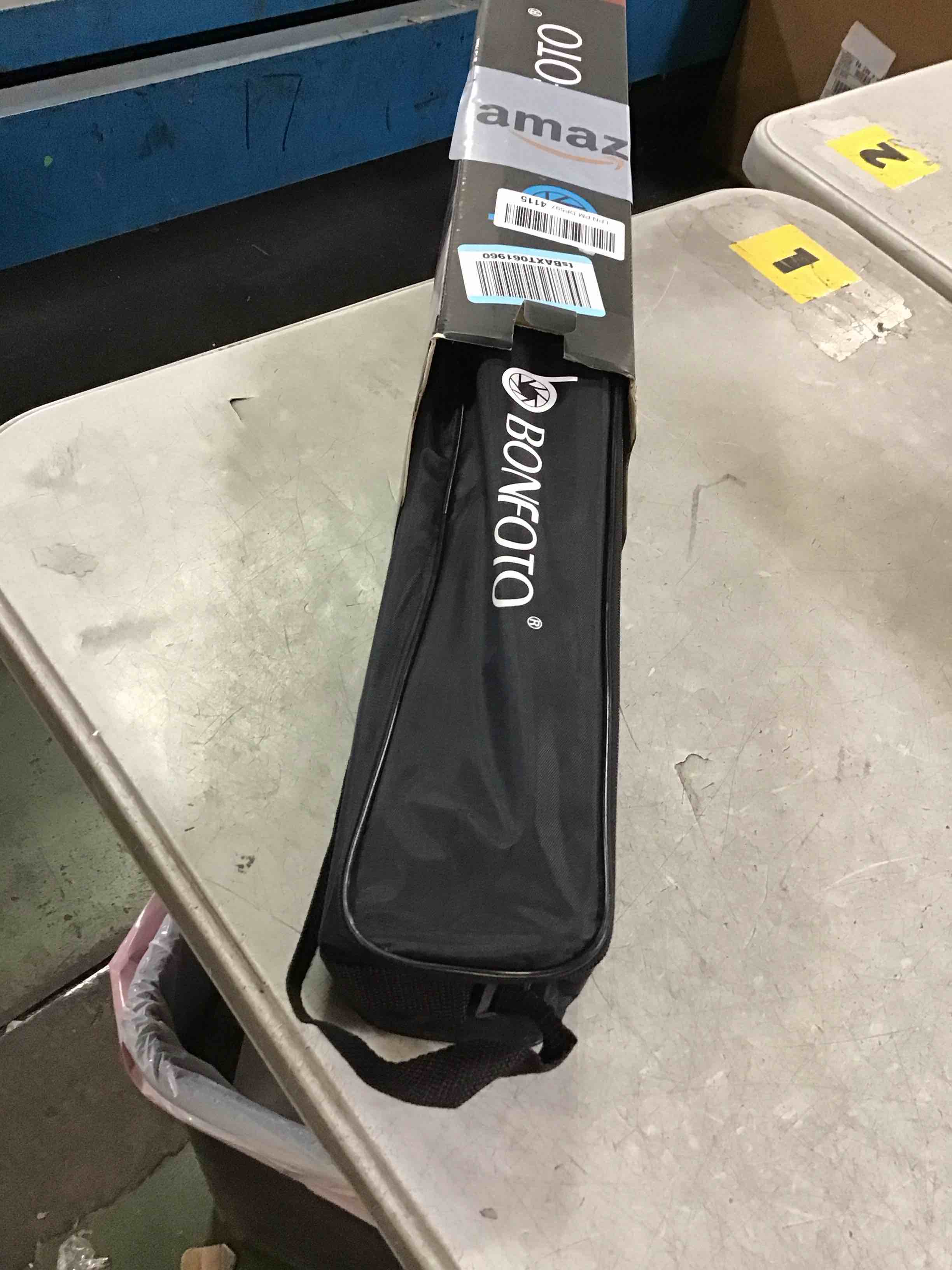 https://s3.amazonaws.com/lotting-images-prod/bidfta/BRN2207042_1741975184175.jpeg