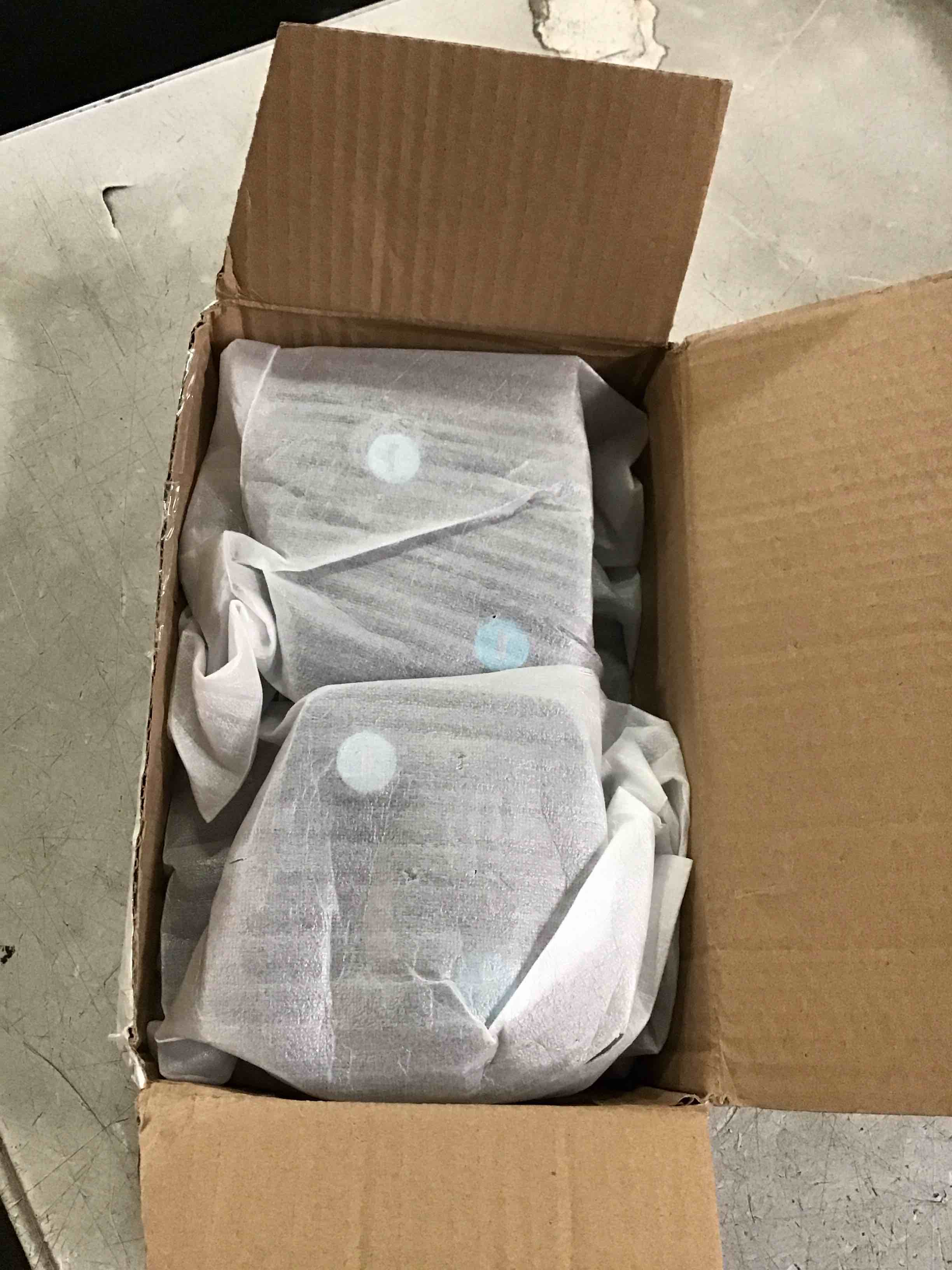 https://s3.amazonaws.com/lotting-images-prod/bidfta/BRN2207212_1742225993063.jpeg