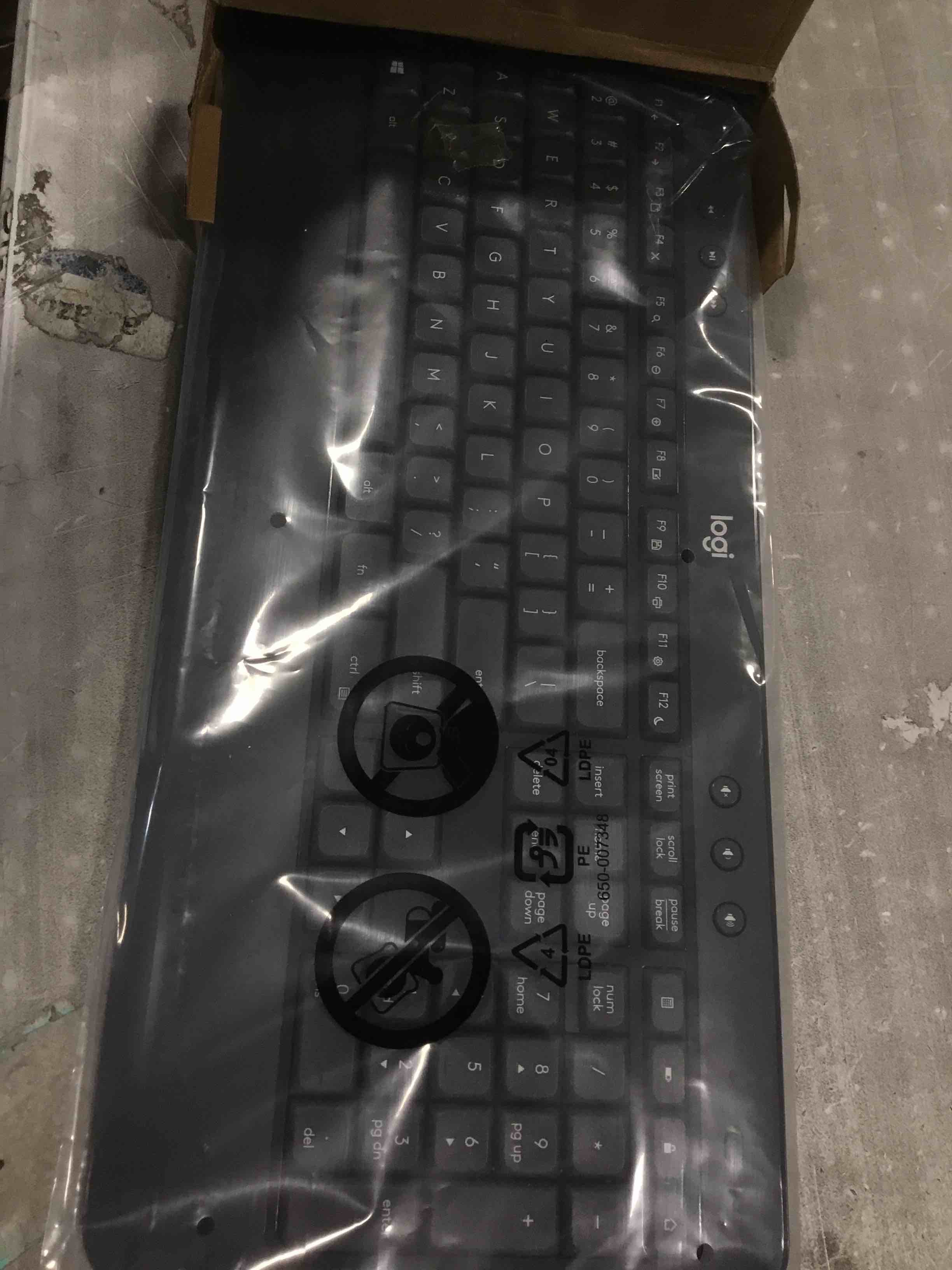 https://s3.amazonaws.com/lotting-images-prod/bidfta/BRN2209324_1741700187092.jpeg