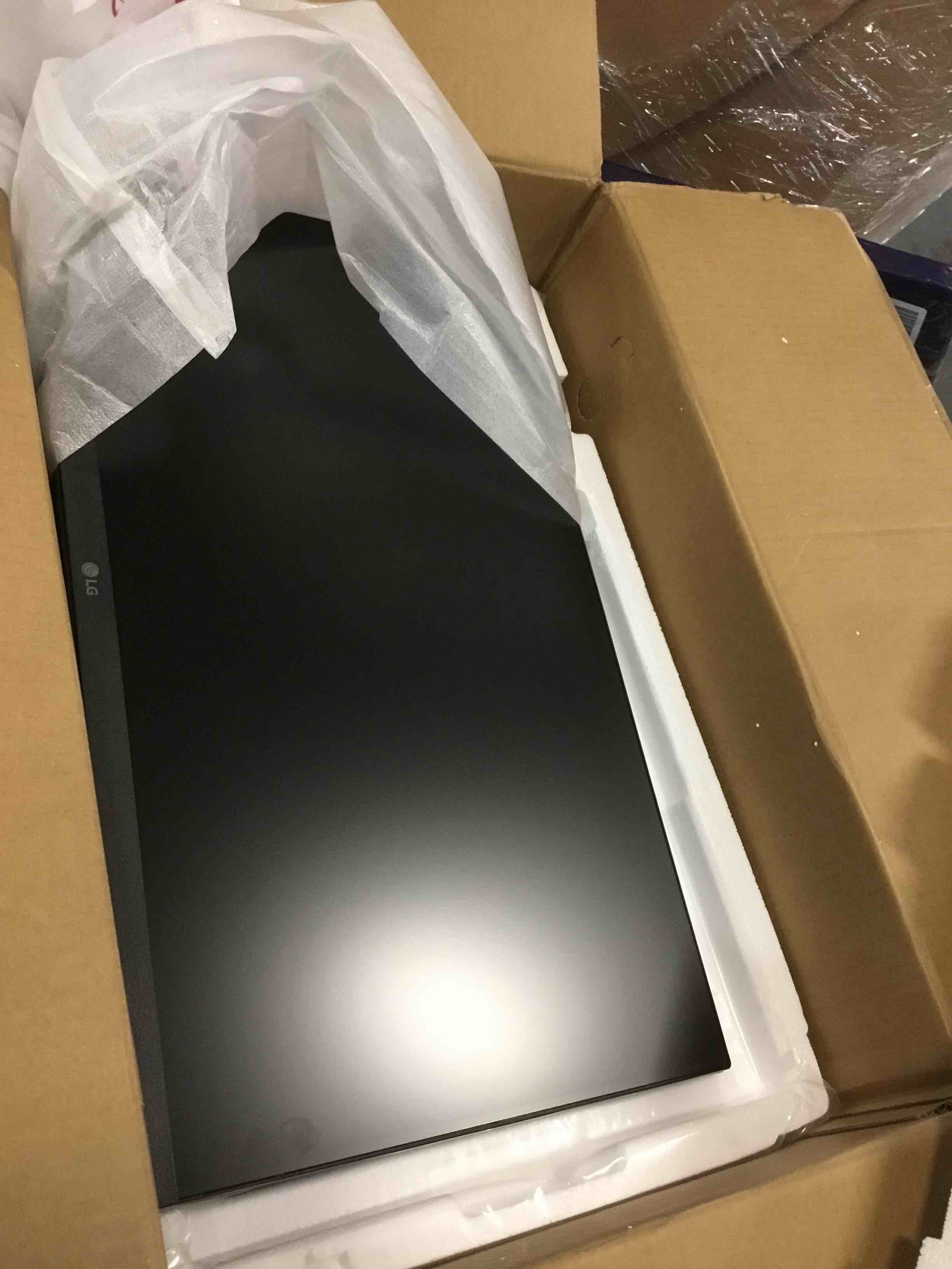 https://s3.amazonaws.com/lotting-images-prod/bidfta/BRN2209903_1741892018515.jpeg