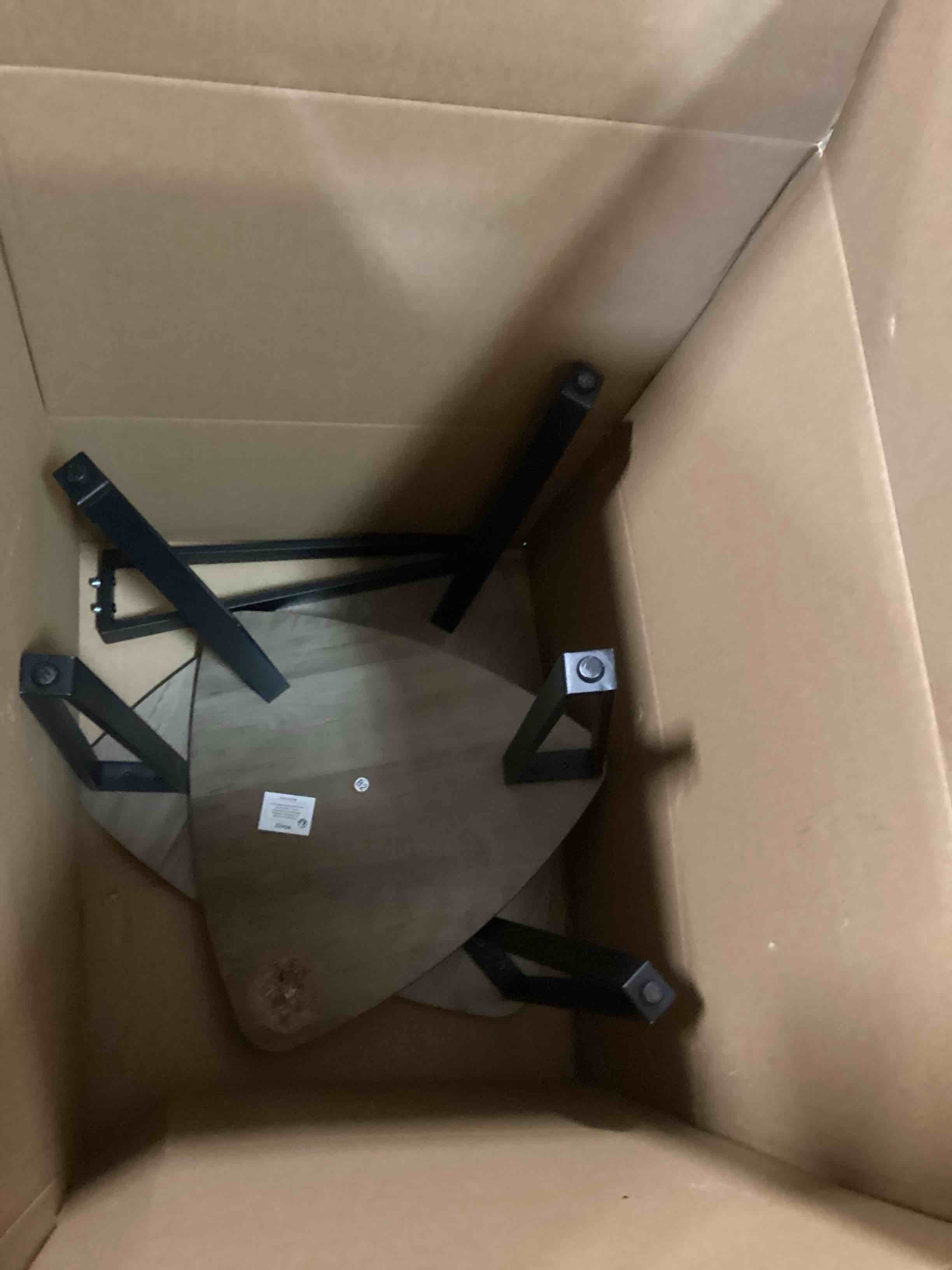 https://s3.amazonaws.com/lotting-images-prod/bidfta/BRN2212151_1741102630197.jpeg