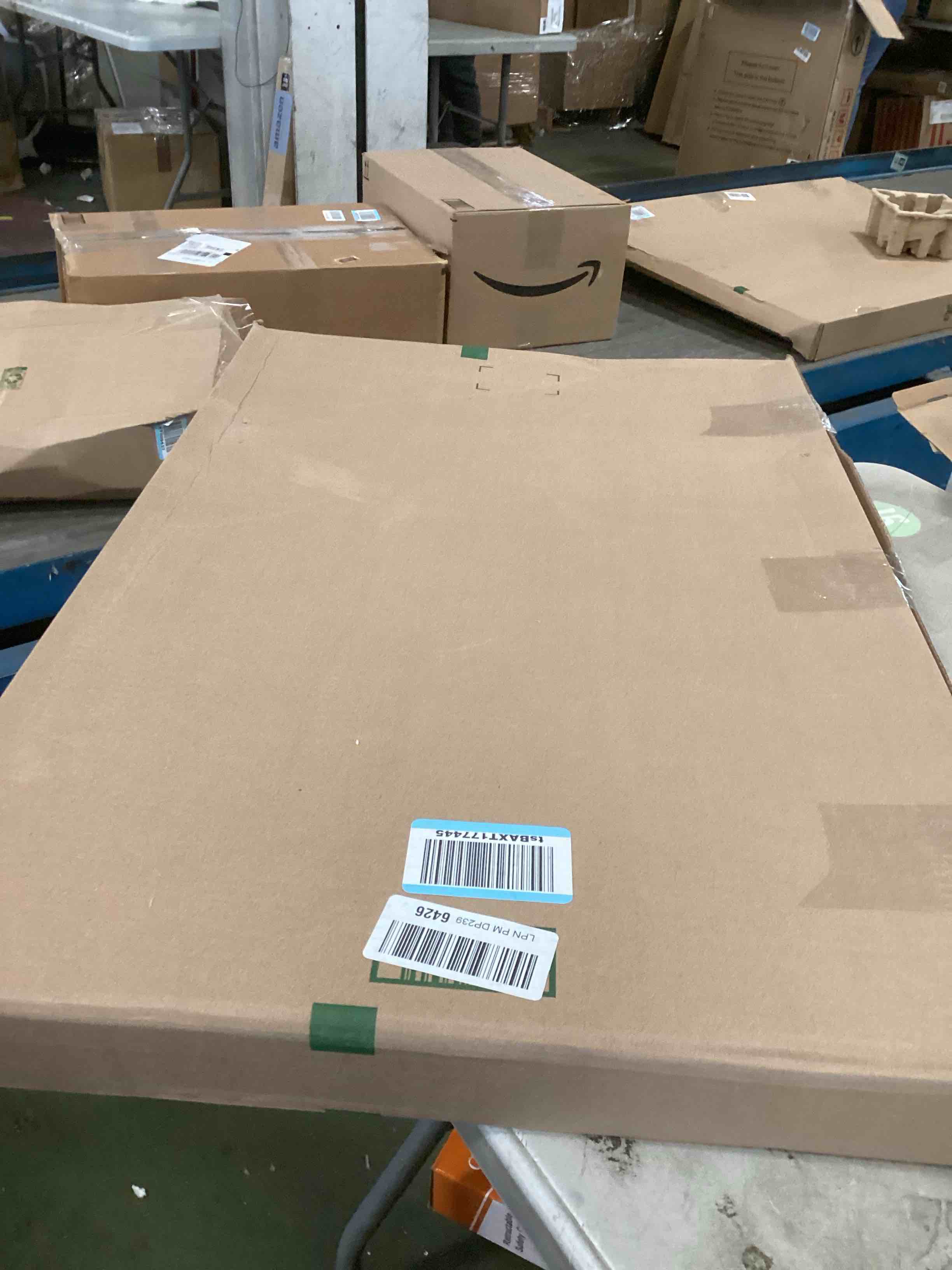 https://s3.amazonaws.com/lotting-images-prod/bidfta/BRN2215447_1741882982920.jpeg