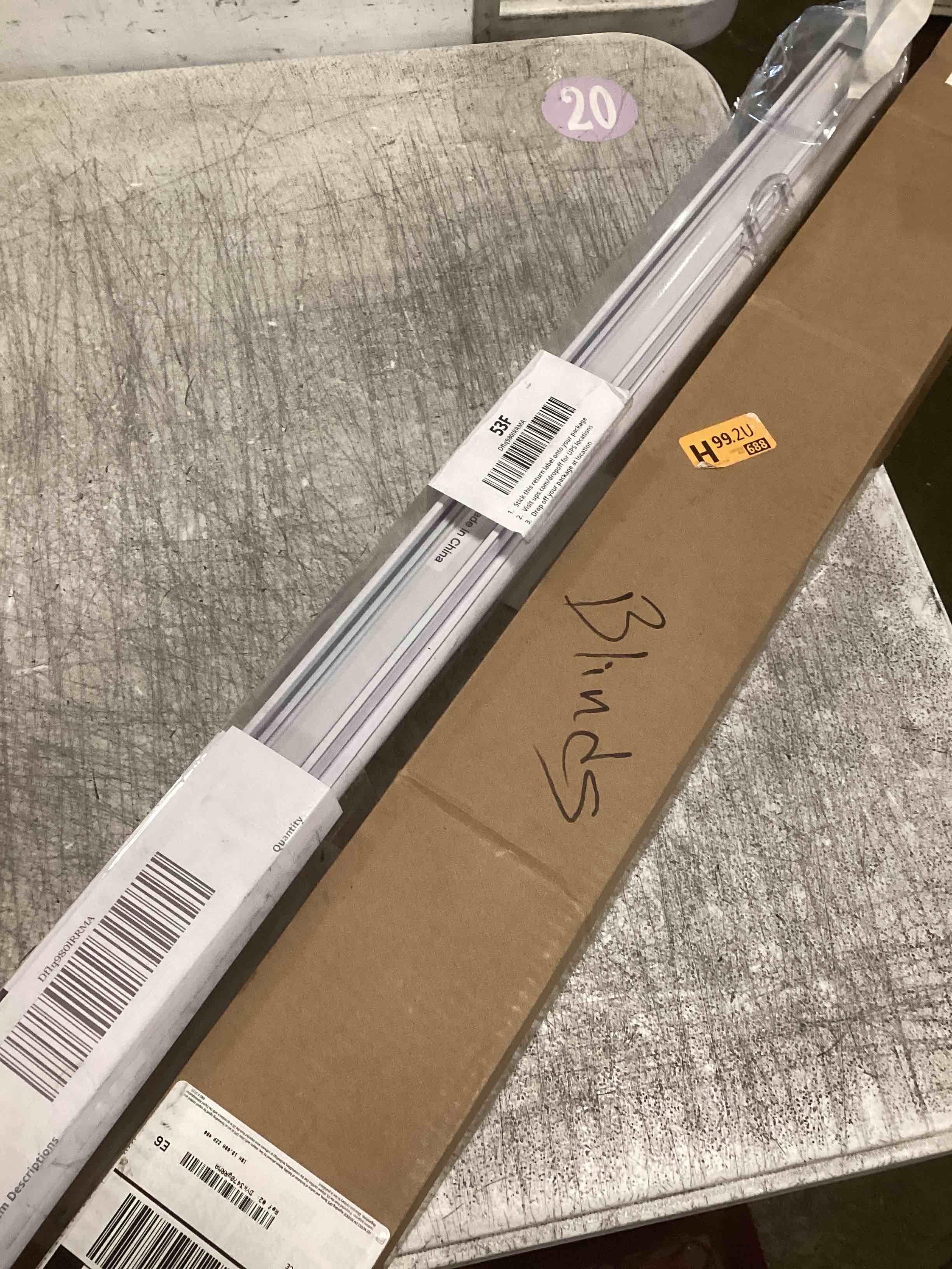 https://s3.amazonaws.com/lotting-images-prod/bidfta/BRN2219334_1742242290487.jpeg