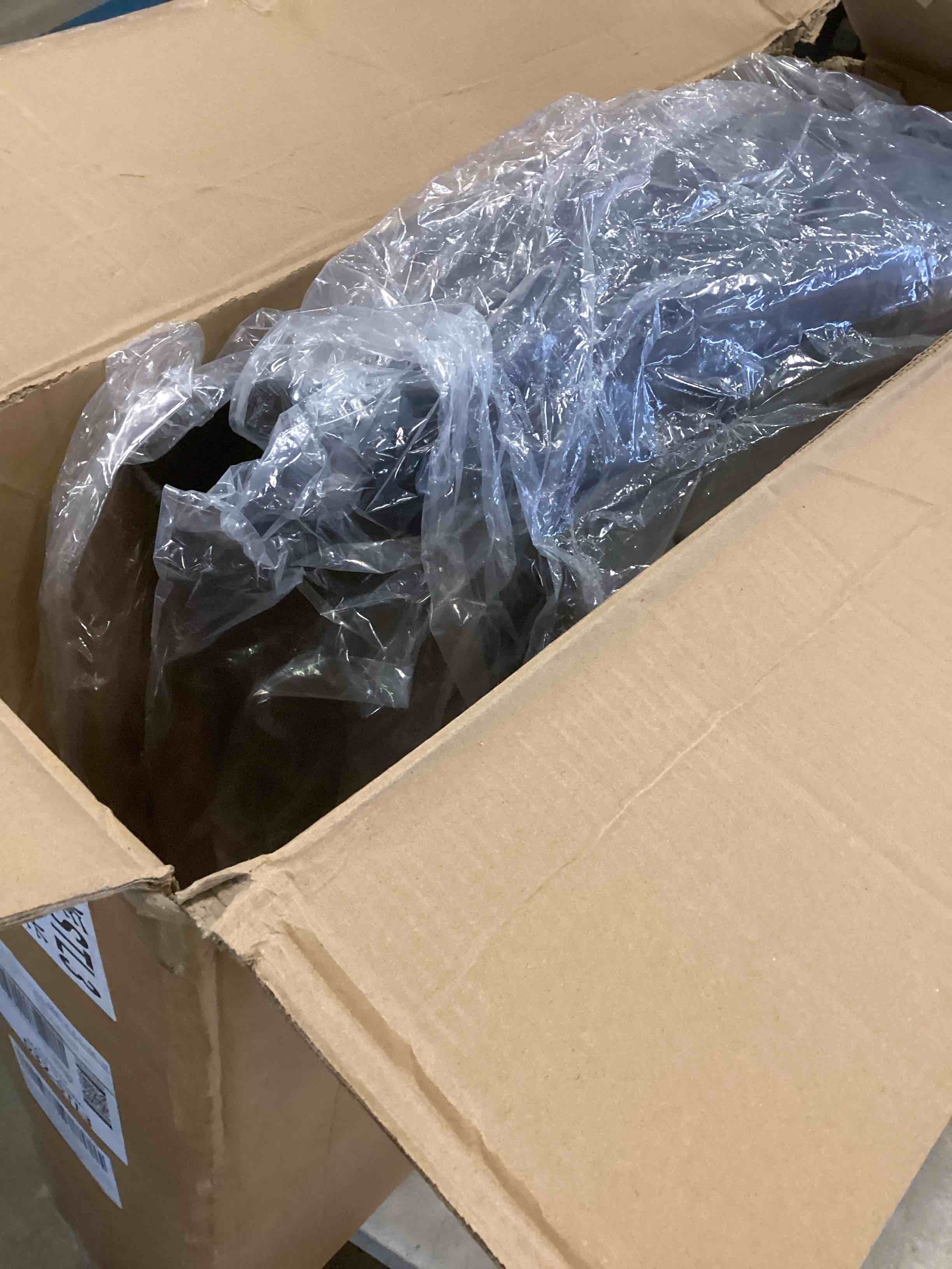 https://s3.amazonaws.com/lotting-images-prod/bidfta/BRN2219560_1742326902799.jpeg