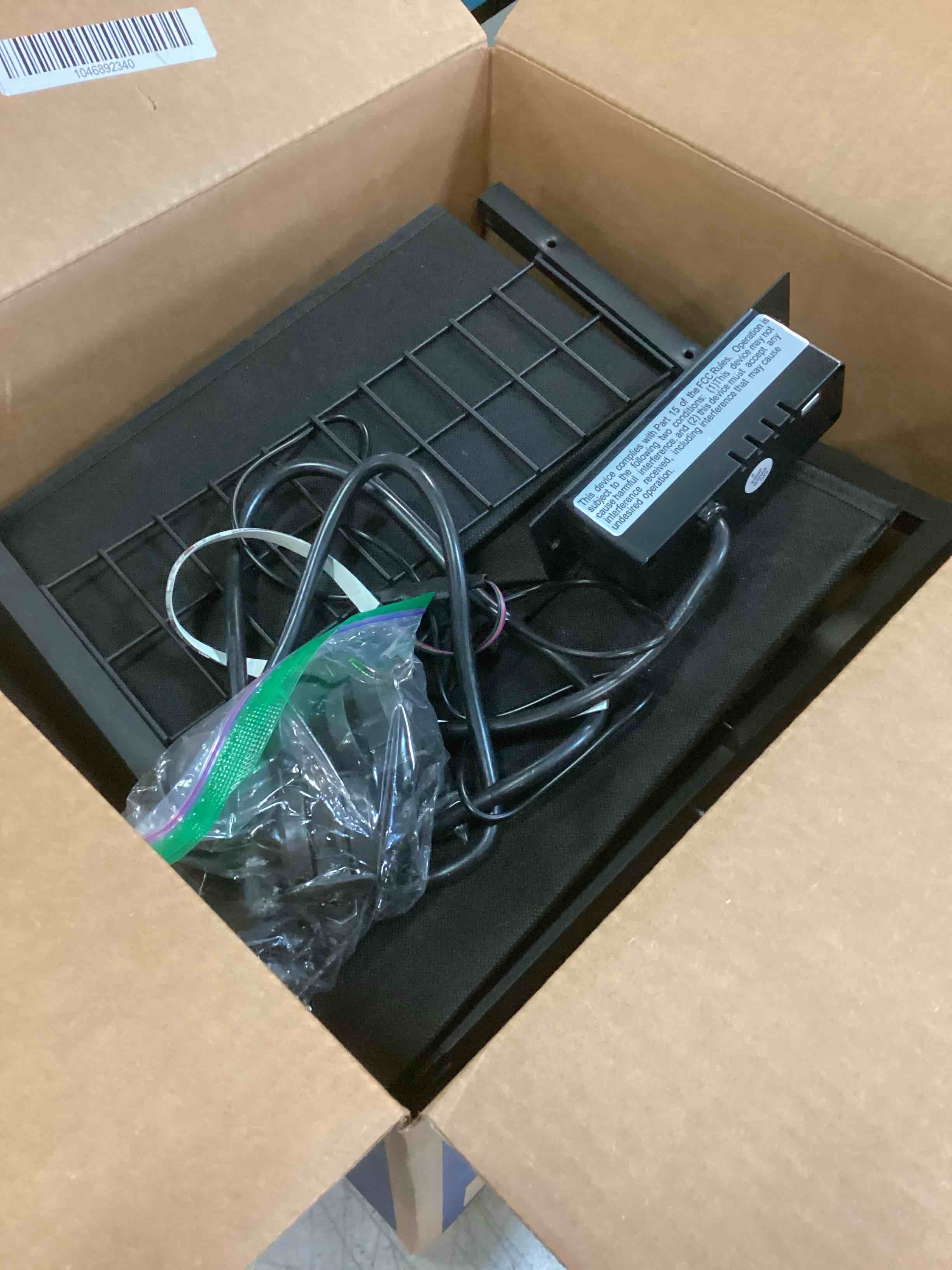 https://s3.amazonaws.com/lotting-images-prod/bidfta/BRN2219703_1742398347813.jpeg