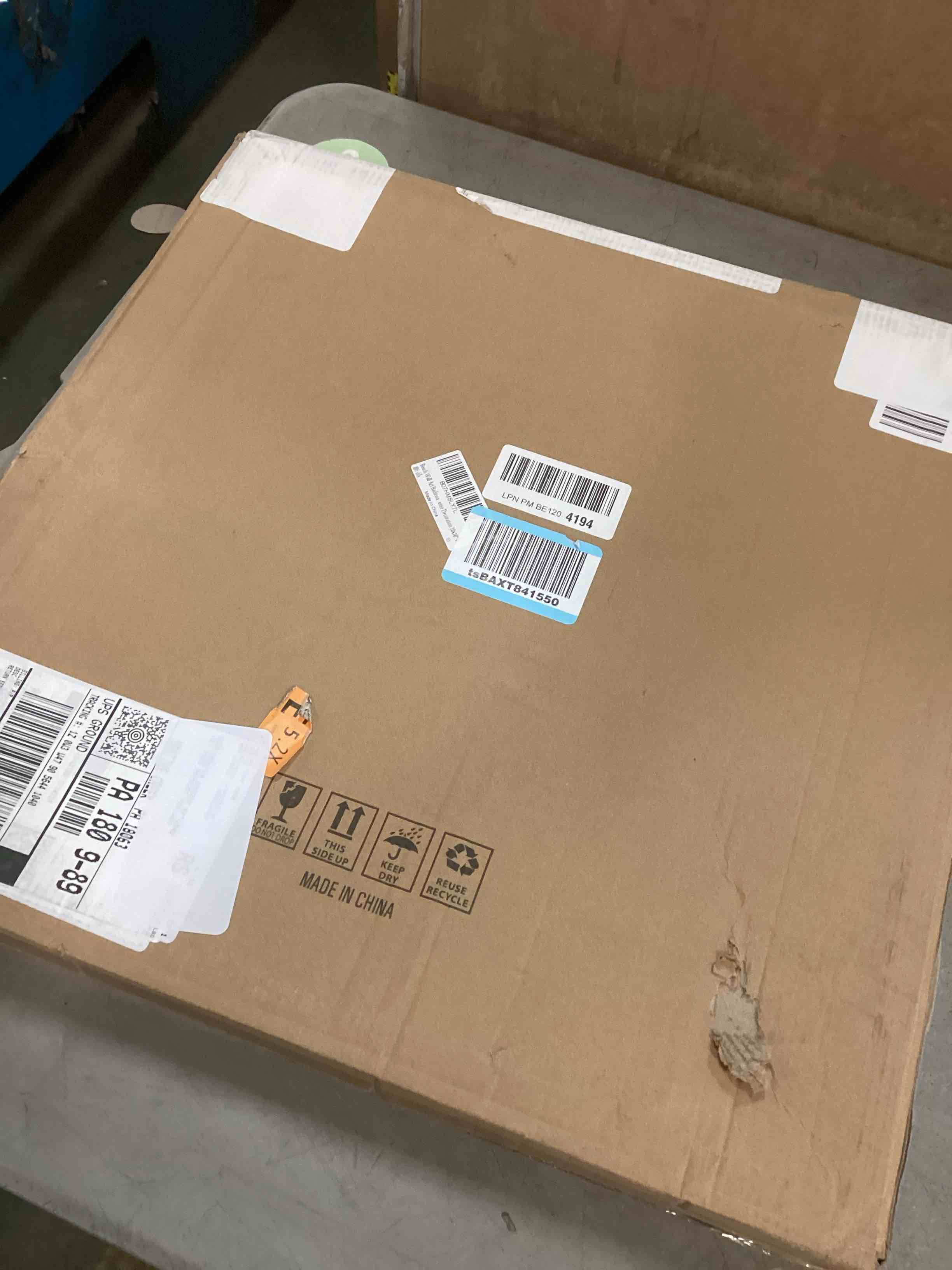 https://s3.amazonaws.com/lotting-images-prod/bidfta/BRN2220090_1742560290143.jpeg