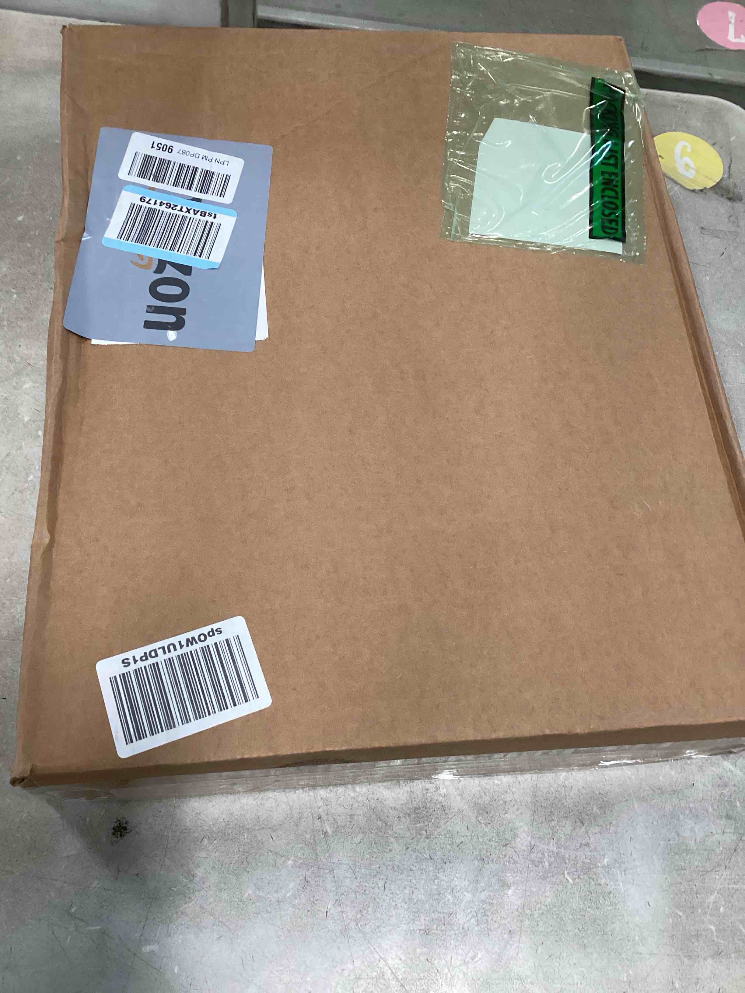 https://s3.amazonaws.com/lotting-images-prod/bidfta/BRN2220955_1743003015895.jpeg