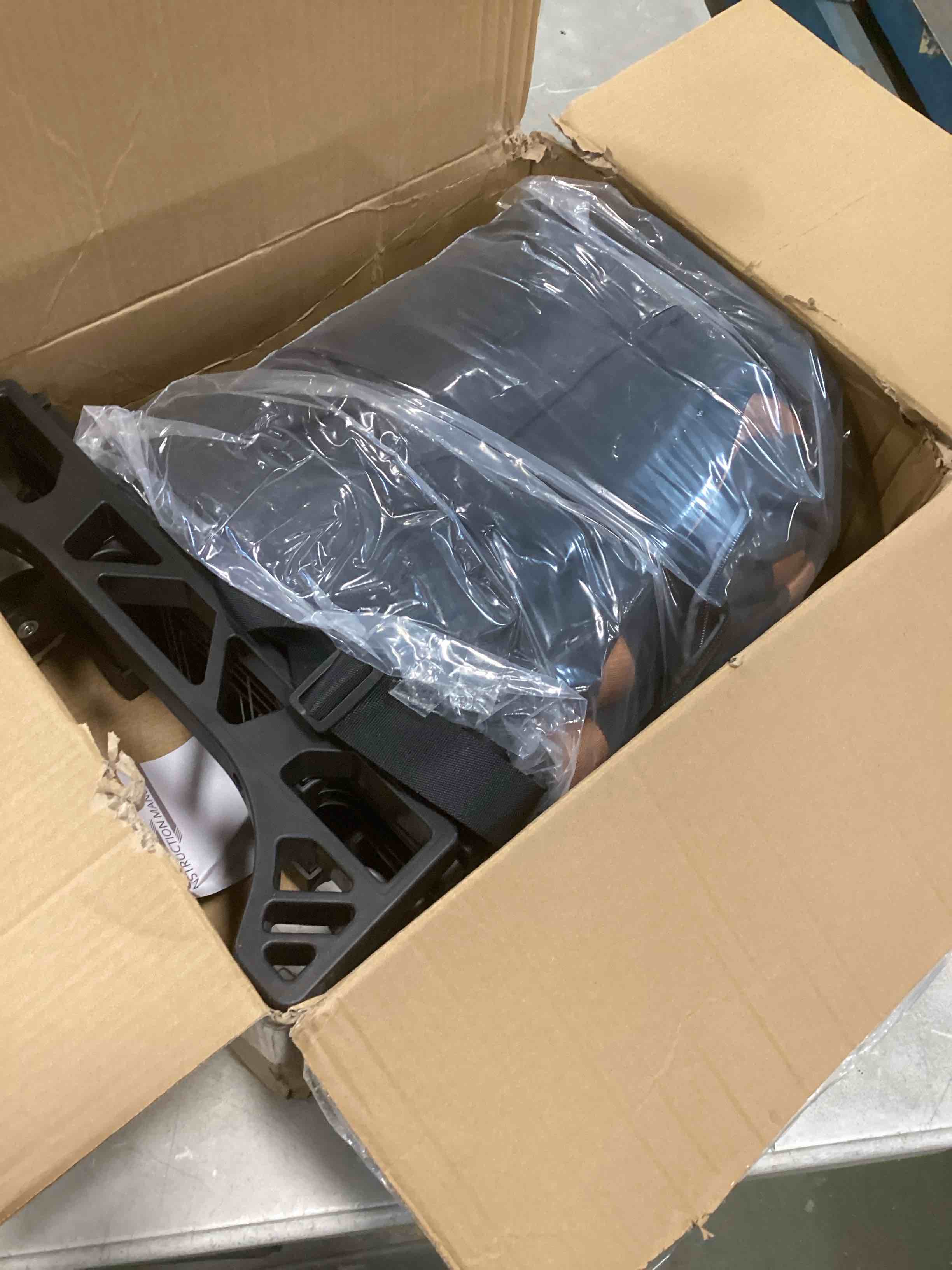 https://s3.amazonaws.com/lotting-images-prod/bidfta/BRN2220958_1743003415895.jpeg