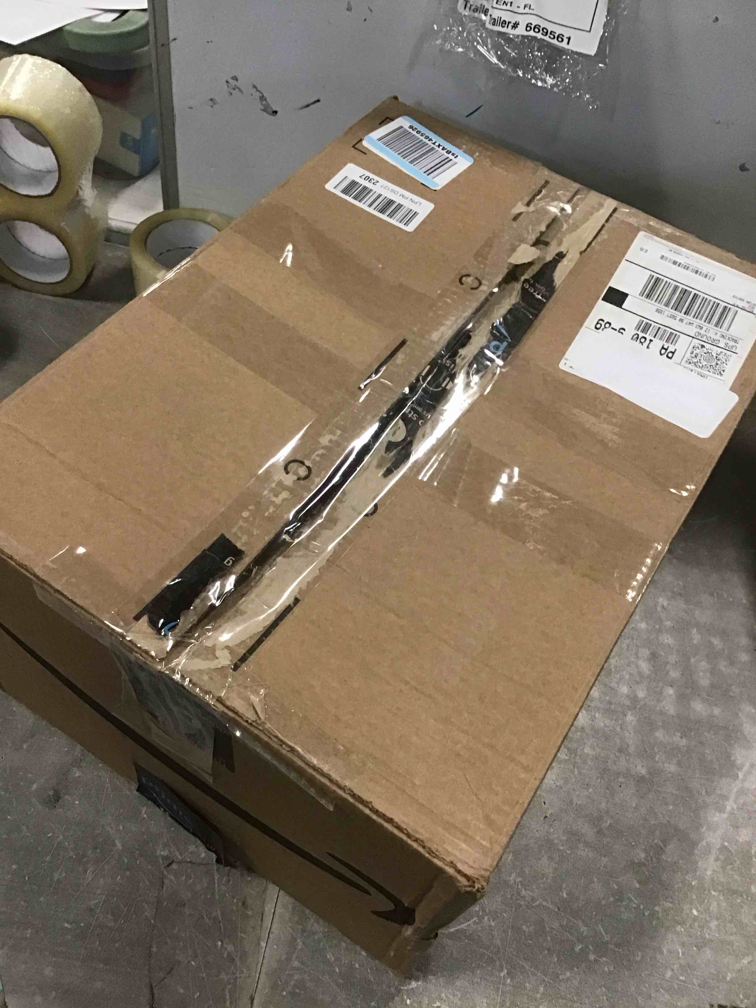 https://s3.amazonaws.com/lotting-images-prod/bidfta/BRN2223564_1742474797586.jpeg