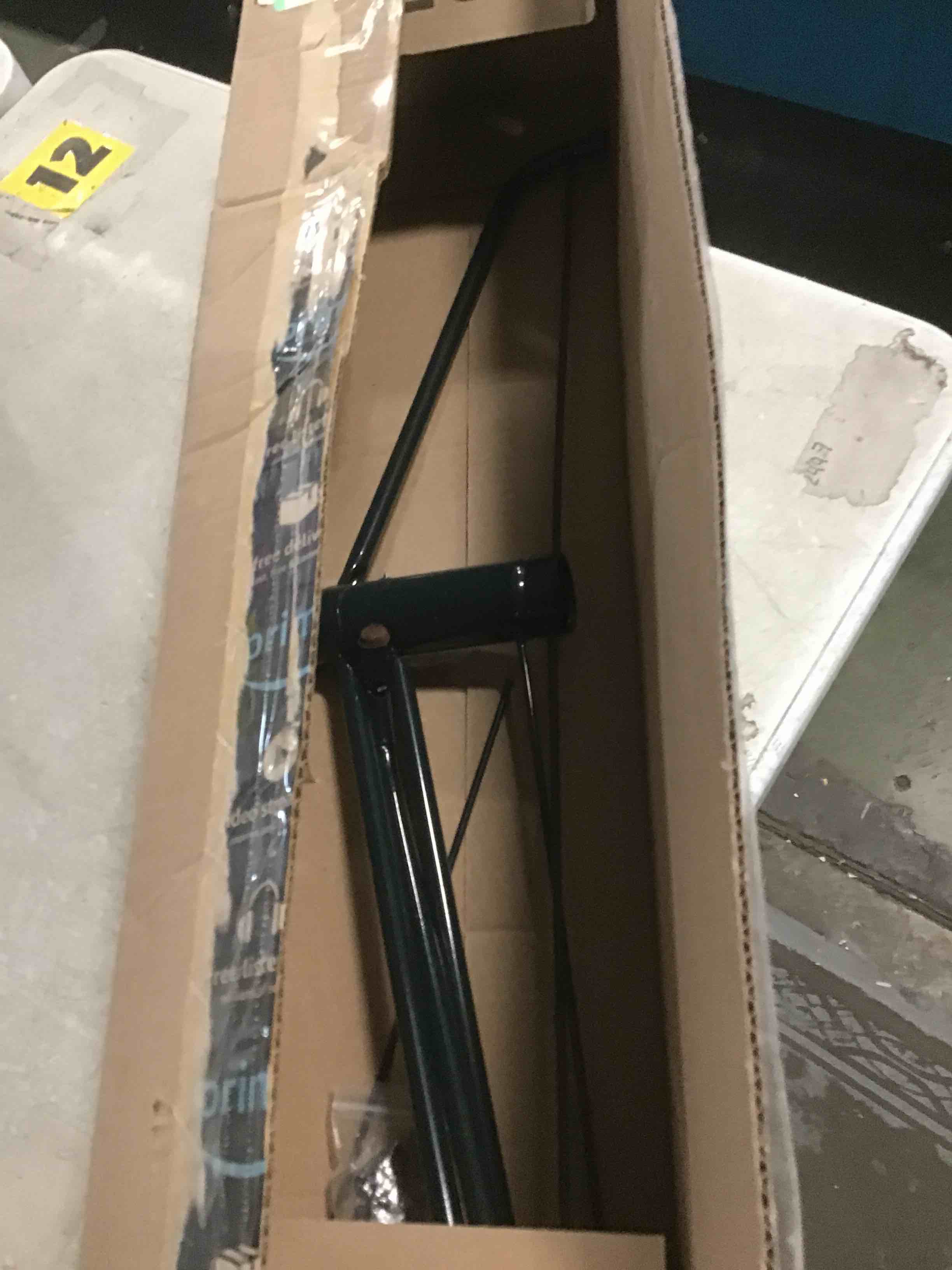 https://s3.amazonaws.com/lotting-images-prod/bidfta/BRN2225908_1740767531768.jpeg