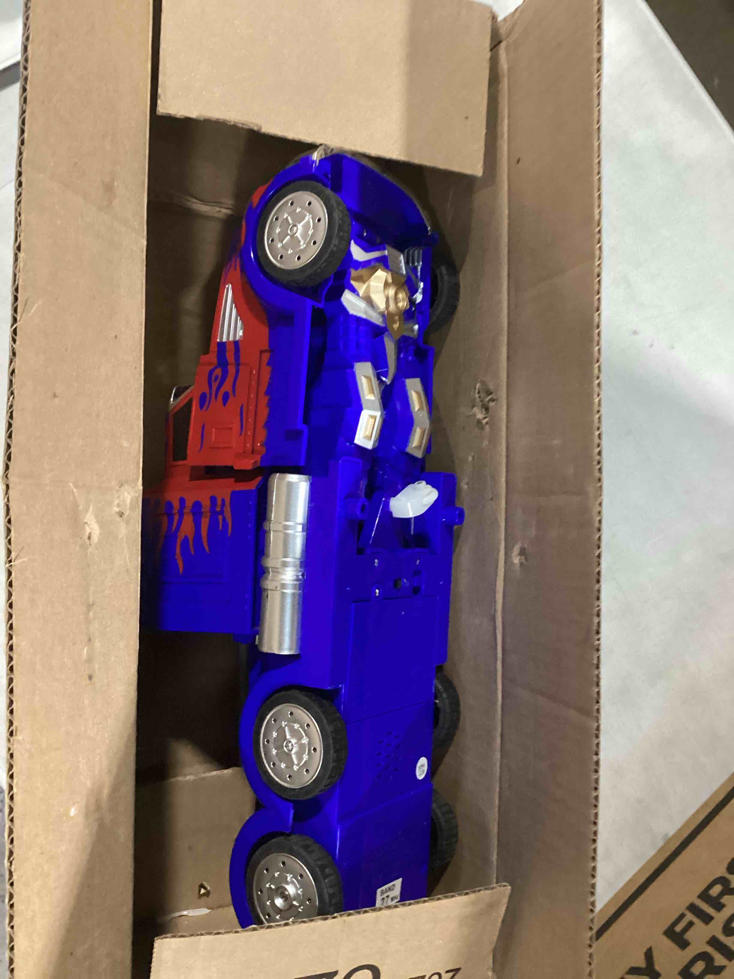 https://s3.amazonaws.com/lotting-images-prod/bidfta/BRN2227613_1738333915424.jpeg