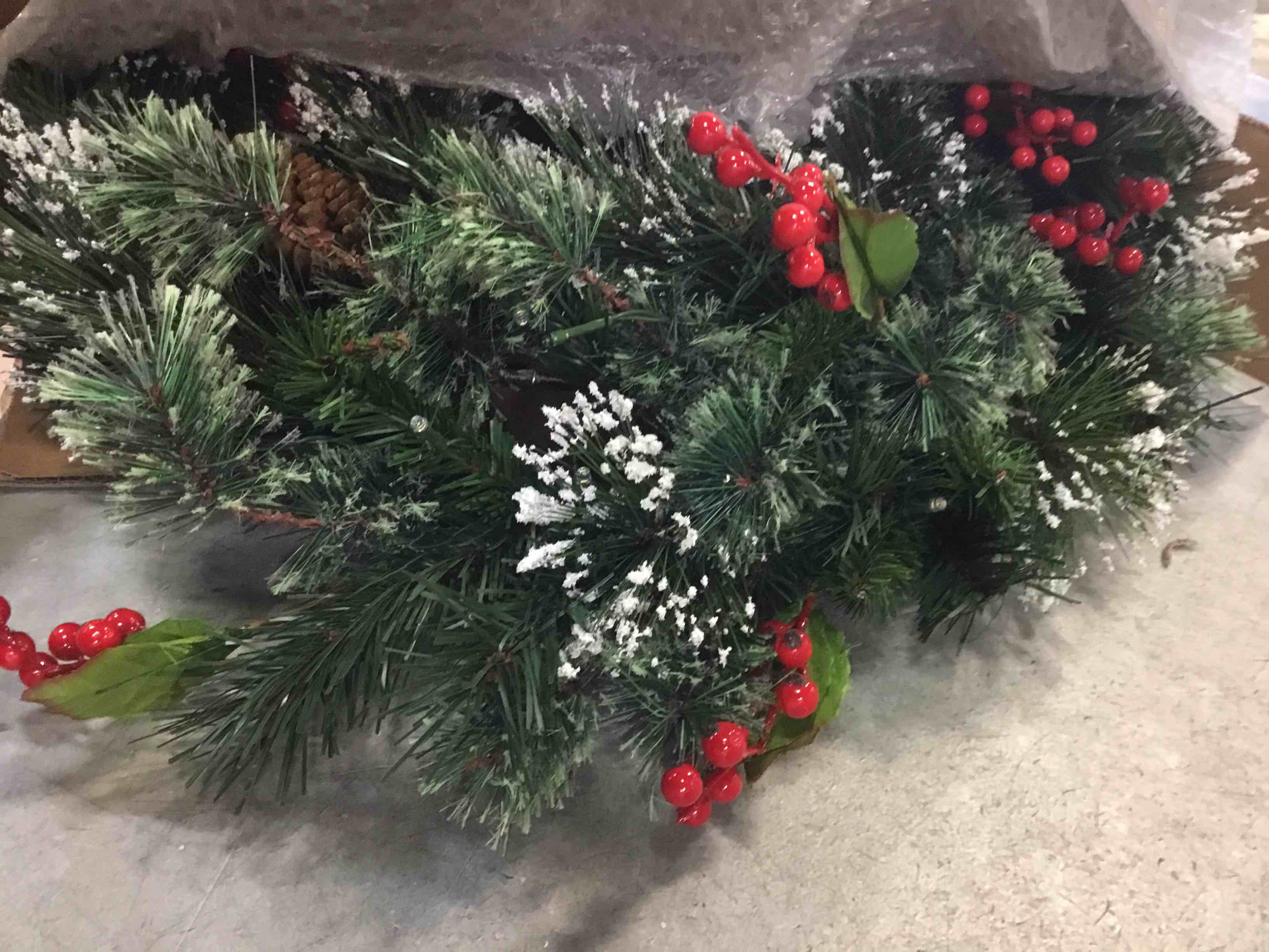 https://s3.amazonaws.com/lotting-images-prod/bidfta/BRN2233913_1738953057874.jpeg
