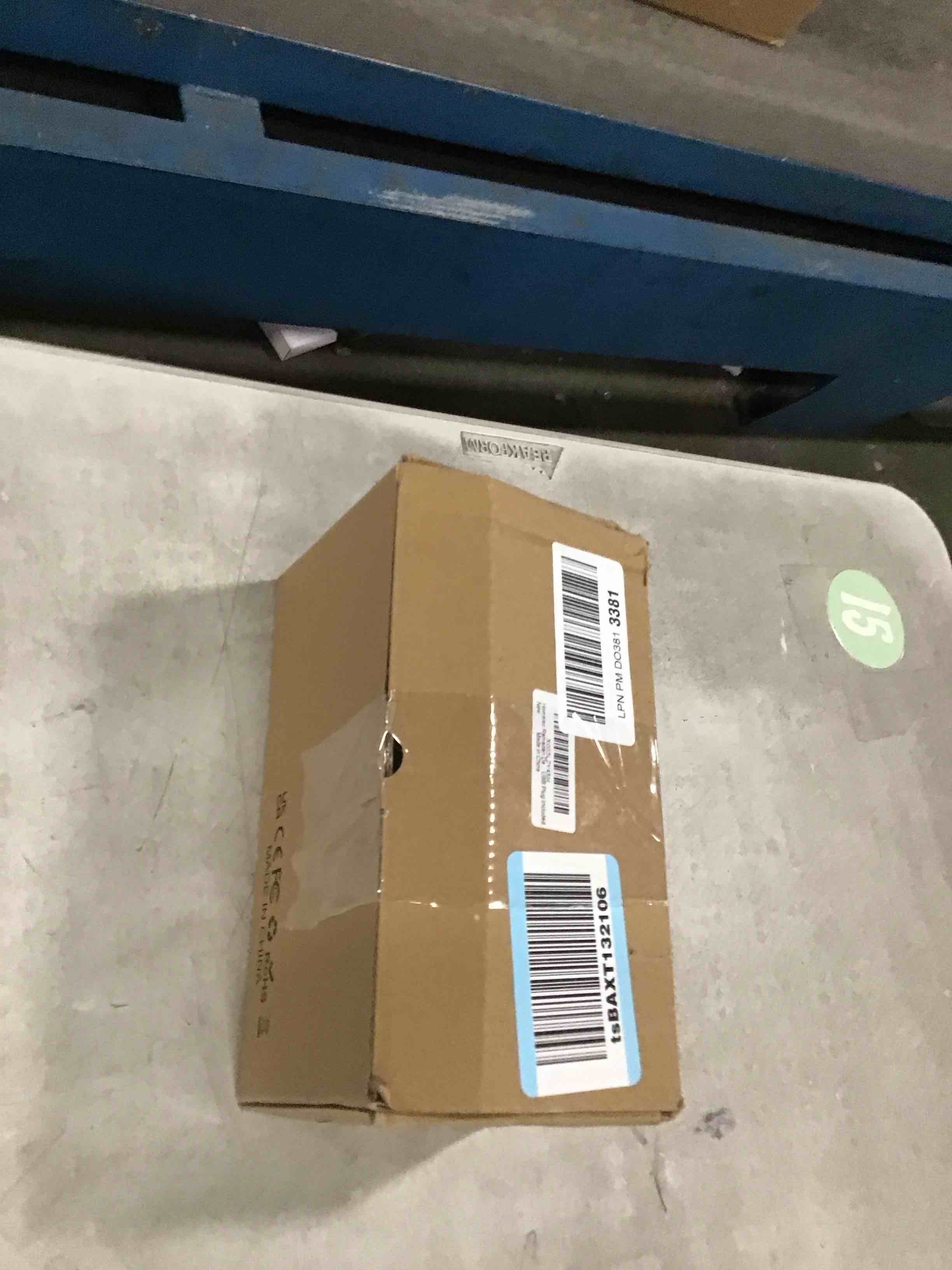 https://s3.amazonaws.com/lotting-images-prod/bidfta/BRN2237786_1741203906975.jpeg