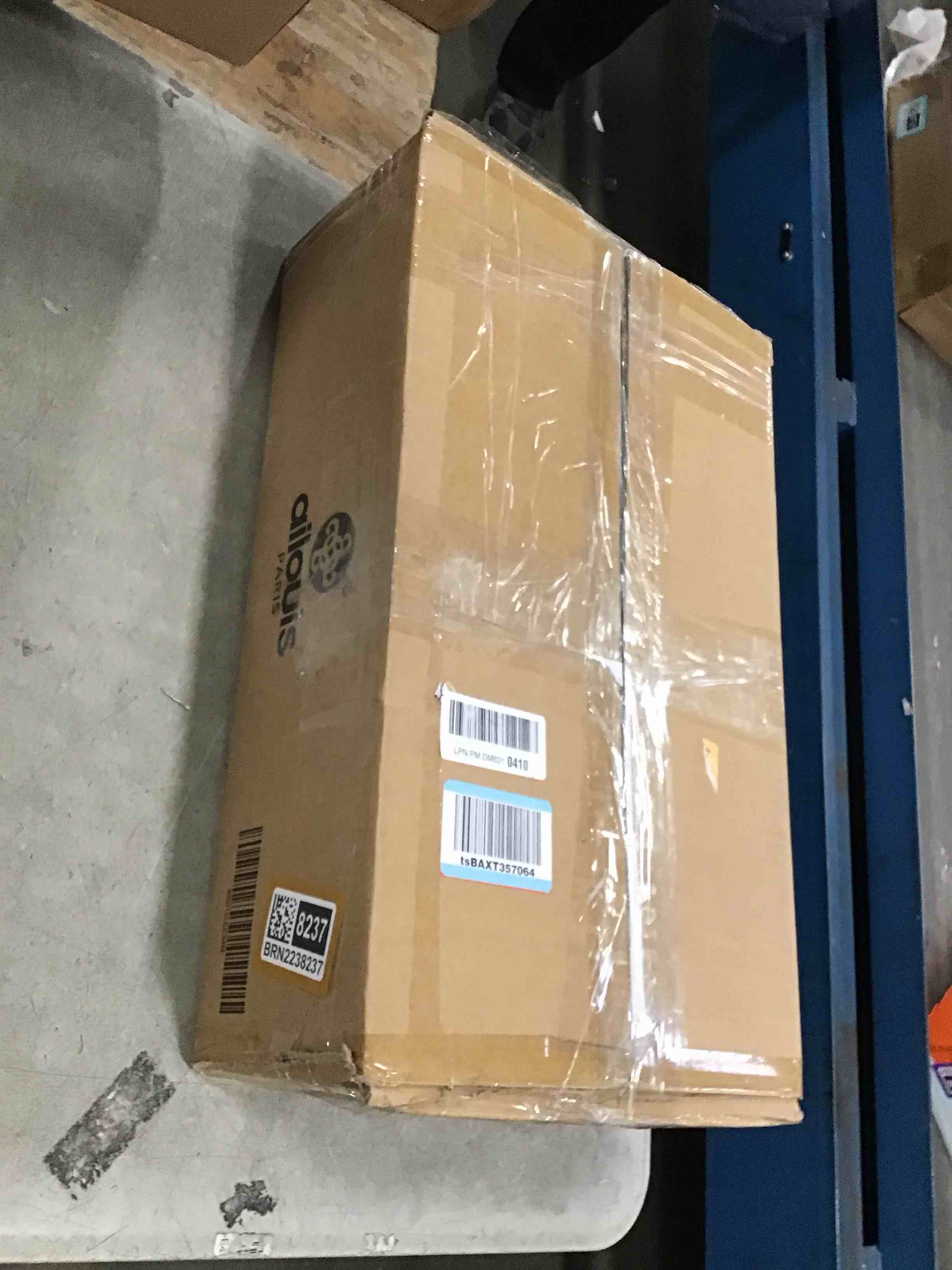 https://s3.amazonaws.com/lotting-images-prod/bidfta/BRN2238237_1741611455428.jpeg