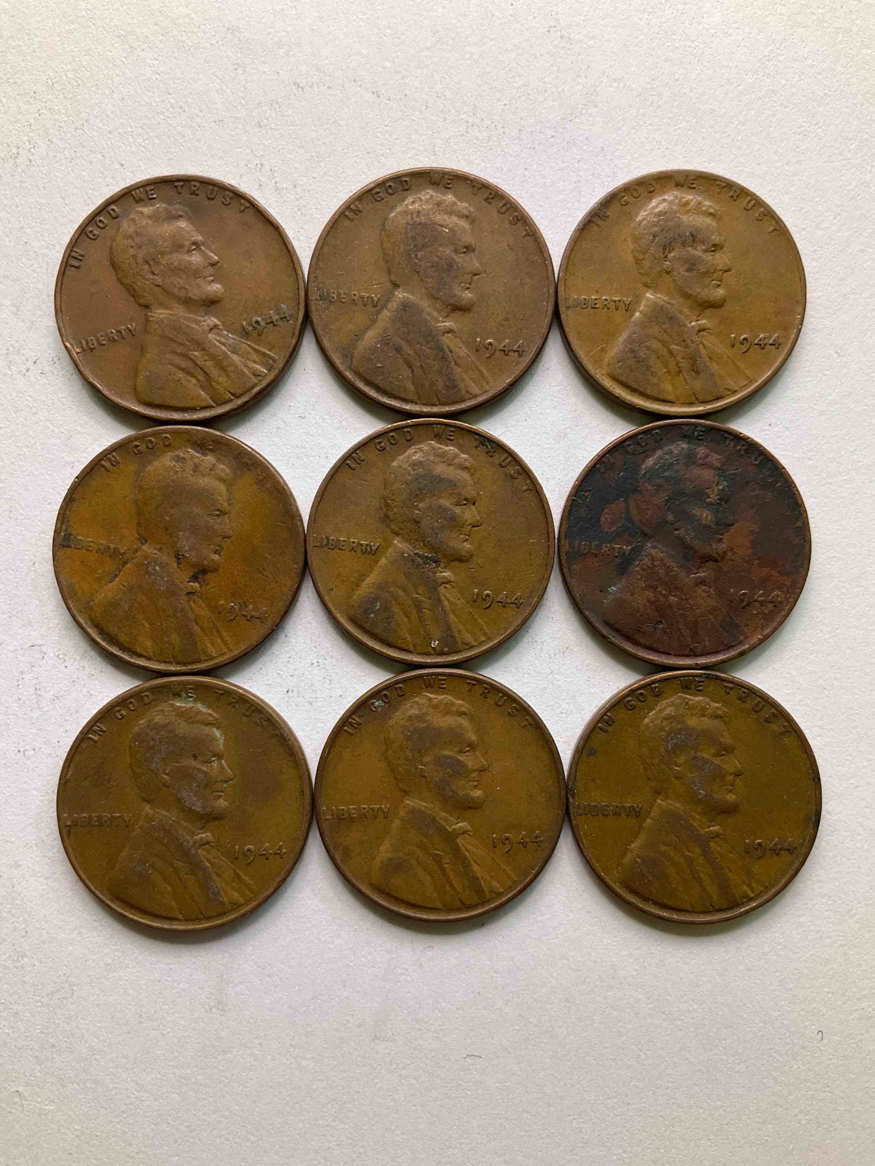 1944 WWII D-Day Era Pennies! June 6, 1944 Was A Day That Will Live In Infamy, The Day Of The Largest Land Invasion In History Where Western Allies Initiated The Liberation Of Europe From Nazi Germany. Up For Auction Are 1944 Pennies... Pieces Of History That Are Awesome For Coin Collectors, WII & History Buffs & So Much More! Hard To Collect!