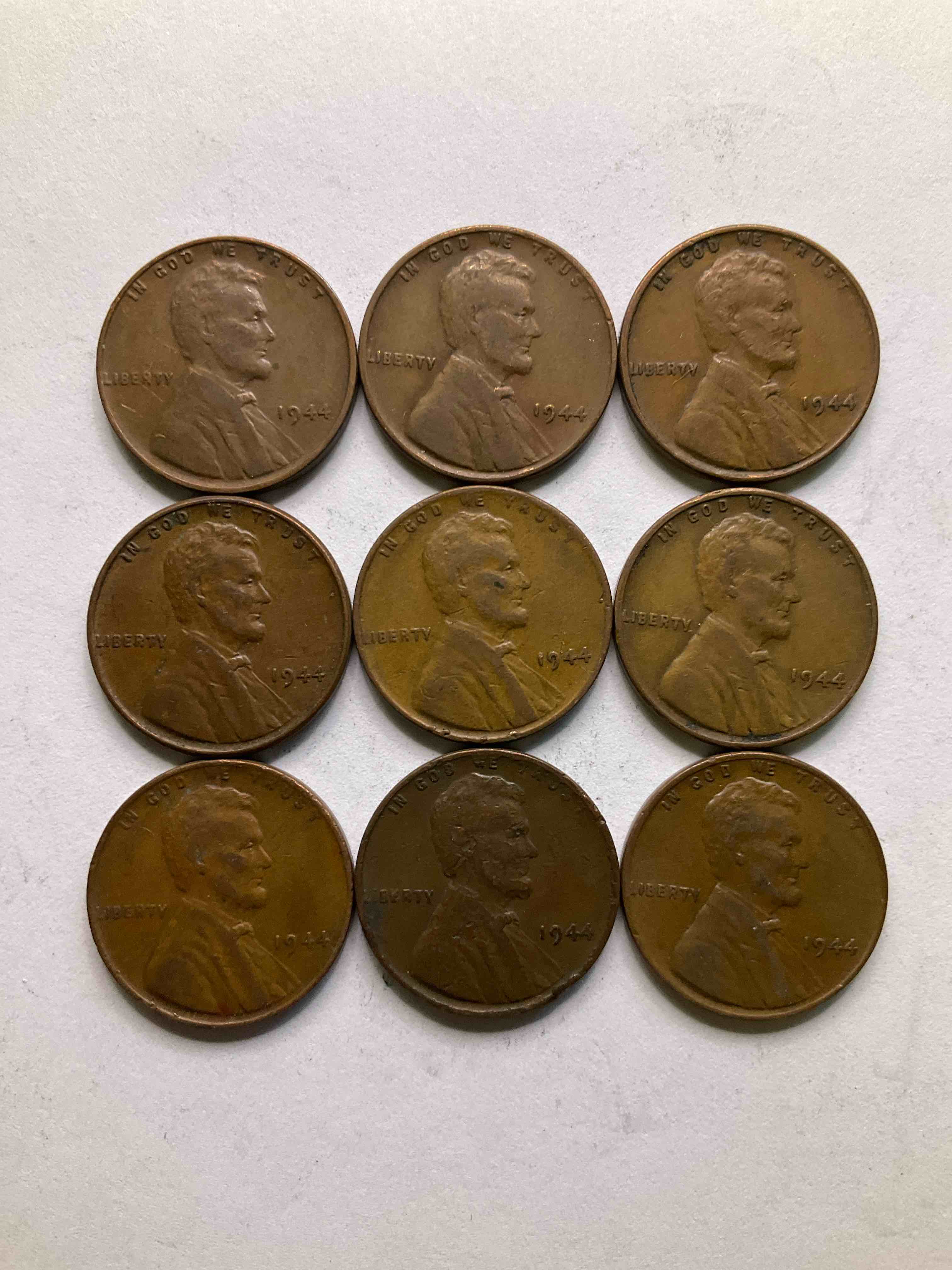 1944 WWII D-Day Era Pennies! June 6, 1944 Was A Day That Will Live In Infamy, The Day Of The Largest Land Invasion In History Where Western Allies Initiated The Liberation Of Europe From Nazi Germany. Up For Auction Are 1944 Pennies... Pieces Of History That Are Awesome For Coin Collectors, WII & History Buffs & So Much More! Hard To Collect!