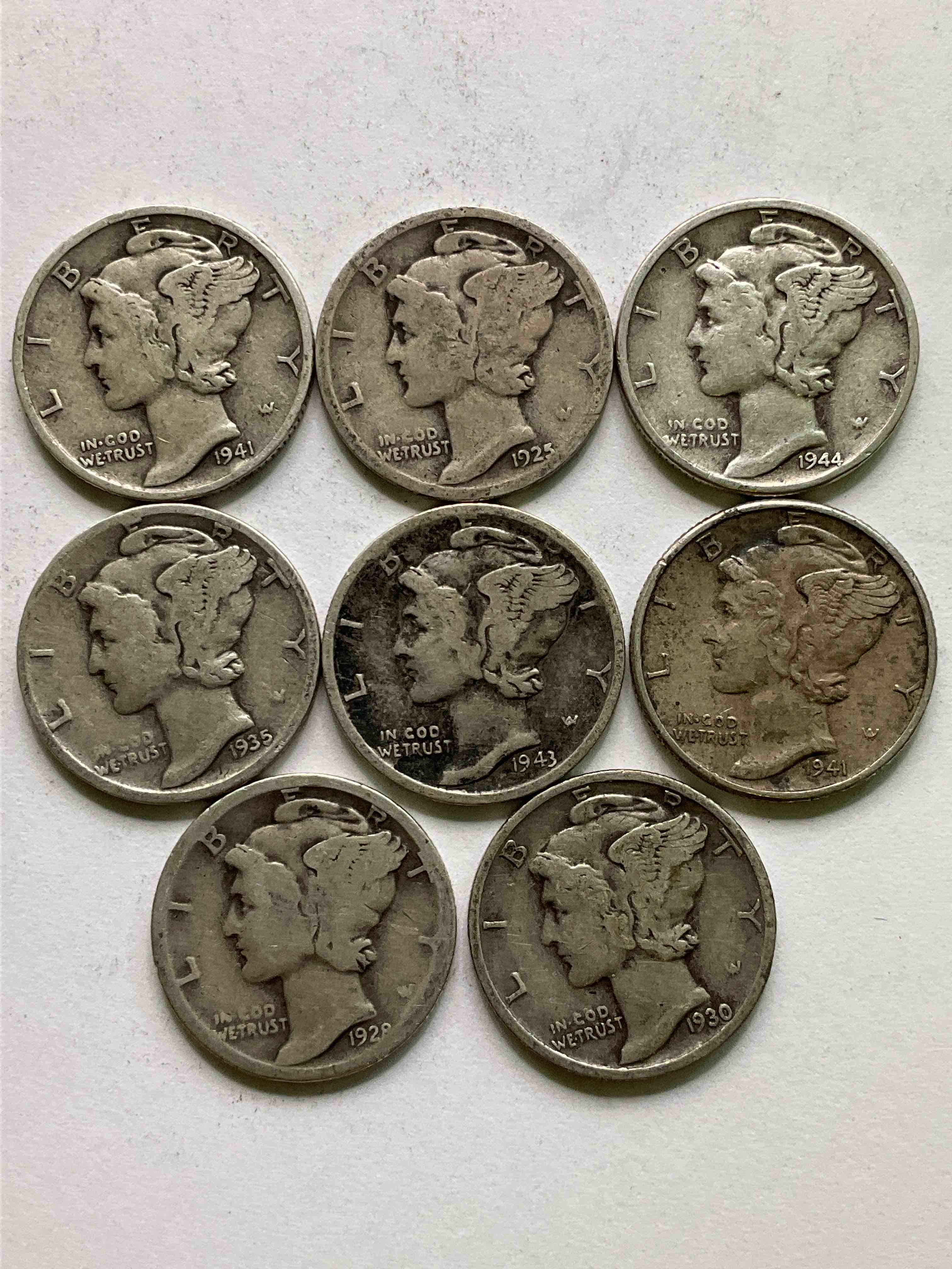 Antique U.S. Pure Fine Silver Mercury Dimes! Silver Mercury Dimes Were Minted From 1916-1945 & Have Become Serious Collector Items! Check Out These Awesome Examples, All In Nice, Circulated Condition With Visible Dates & Varying Years! Rare To Have Visible Dates! Makes For A Great Investment In Precious Metals, Mercury Dimes Are 90% Pure Fine Silver! They Don't Make Em' Like This Anymore!