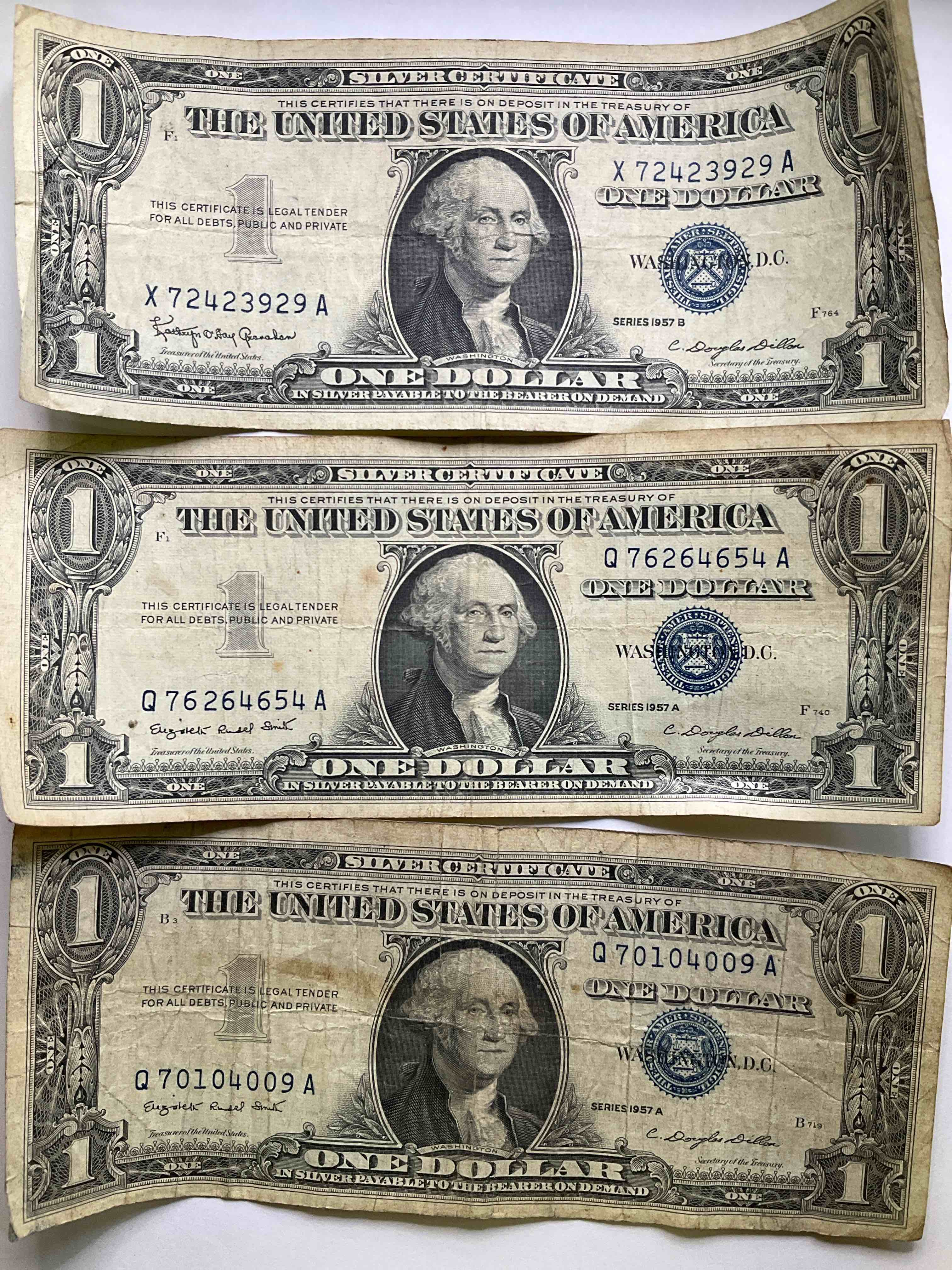 1957 Silver Certificates! Did You Know That Prior To 1964 One Dollar U.S. Paper Money Was Actually Redeemable For Silver Dollars?! Wow How Times Have Changed! Silver Certificates Were Produced From 1878 To 1964 & Are Still Considered Legal Tender At Face Value. Here Are Gorgeous, Circulated 1957 U.S. One Dollar Silver Certificate, With Highly Collectible "Blue Seal!* Own An Awesome Piece Of History!