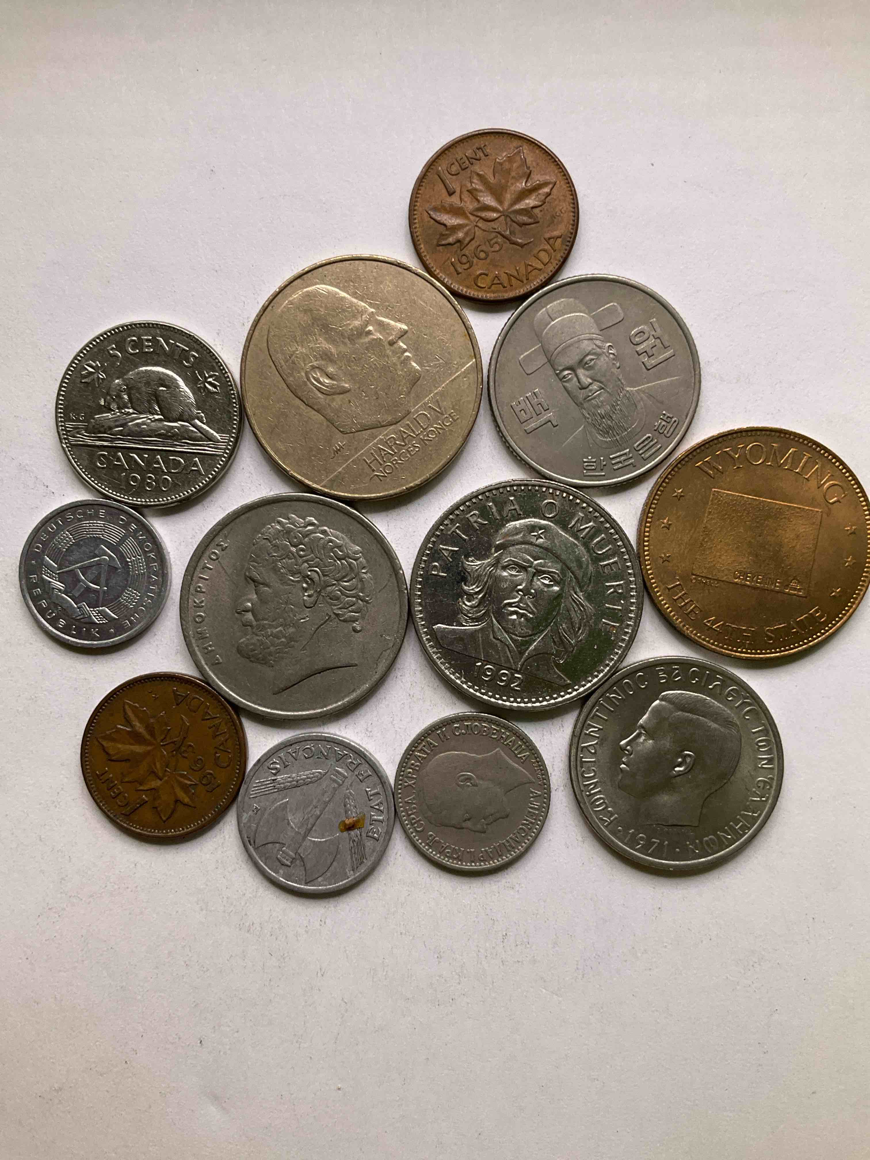 World Coins, Antique & Vintage! Each Lot Is Unique! Many Different Years, Countries, Sizes & Exotic Places. This Cool Collection Of Antique Coins From Around The World Is Loads Of Fun! Have Fun Identifying Each Coin & Country As A Great Educational Tool! A Great Investment Too!