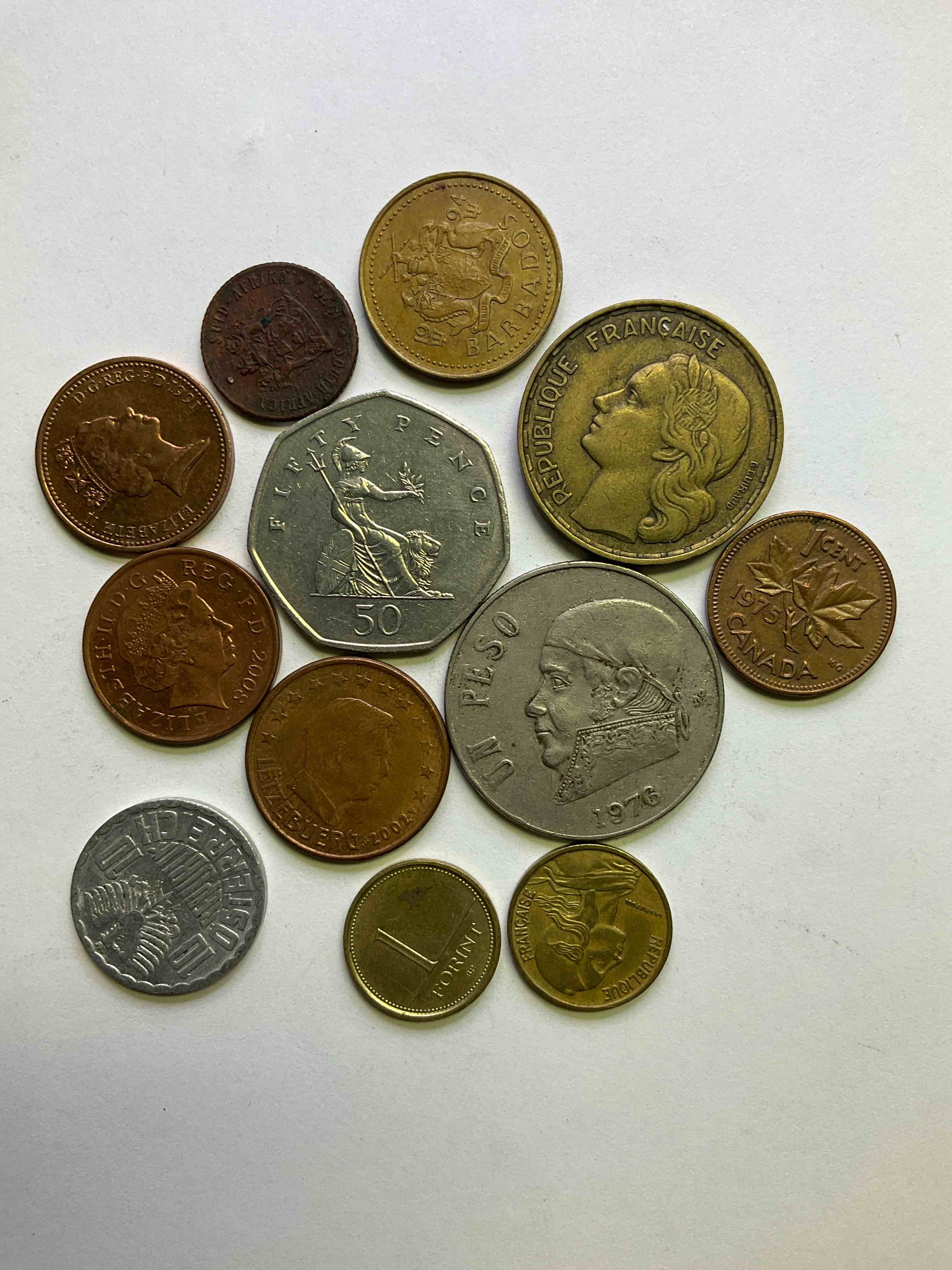 World Coins, Antique & Vintage! Each Lot Is Unique! Many Different Years, Countries, Sizes & Exotic Places. This Cool Collection Of Antique Coins From Around The World Is Loads Of Fun! Have Fun Identifying Each Coin & Country As A Great Educational Tool! A Great Investment Too!