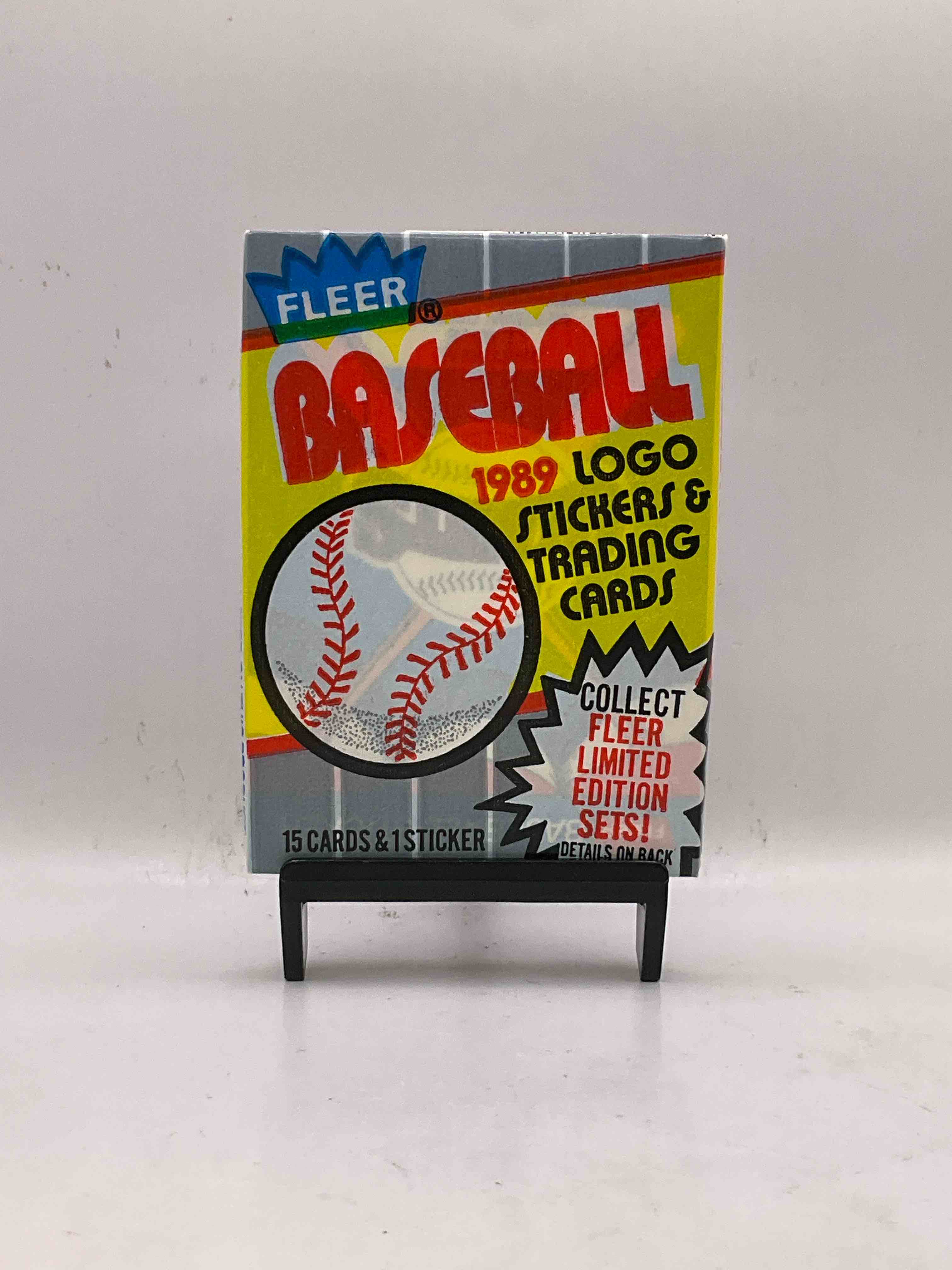 Loaded! 1989 Fleer Baseball Fifteen Card Pack, Direct From Original Retail Case! This Is The Place To Search For Ken Griffey Jr's True Fleer Rookie Card #548 (PSA 10 Value $175+) & Billy Ripken & Randy Johnson Rookie Error Cards Worth Thousands! Getting Harder & Harder To Find!