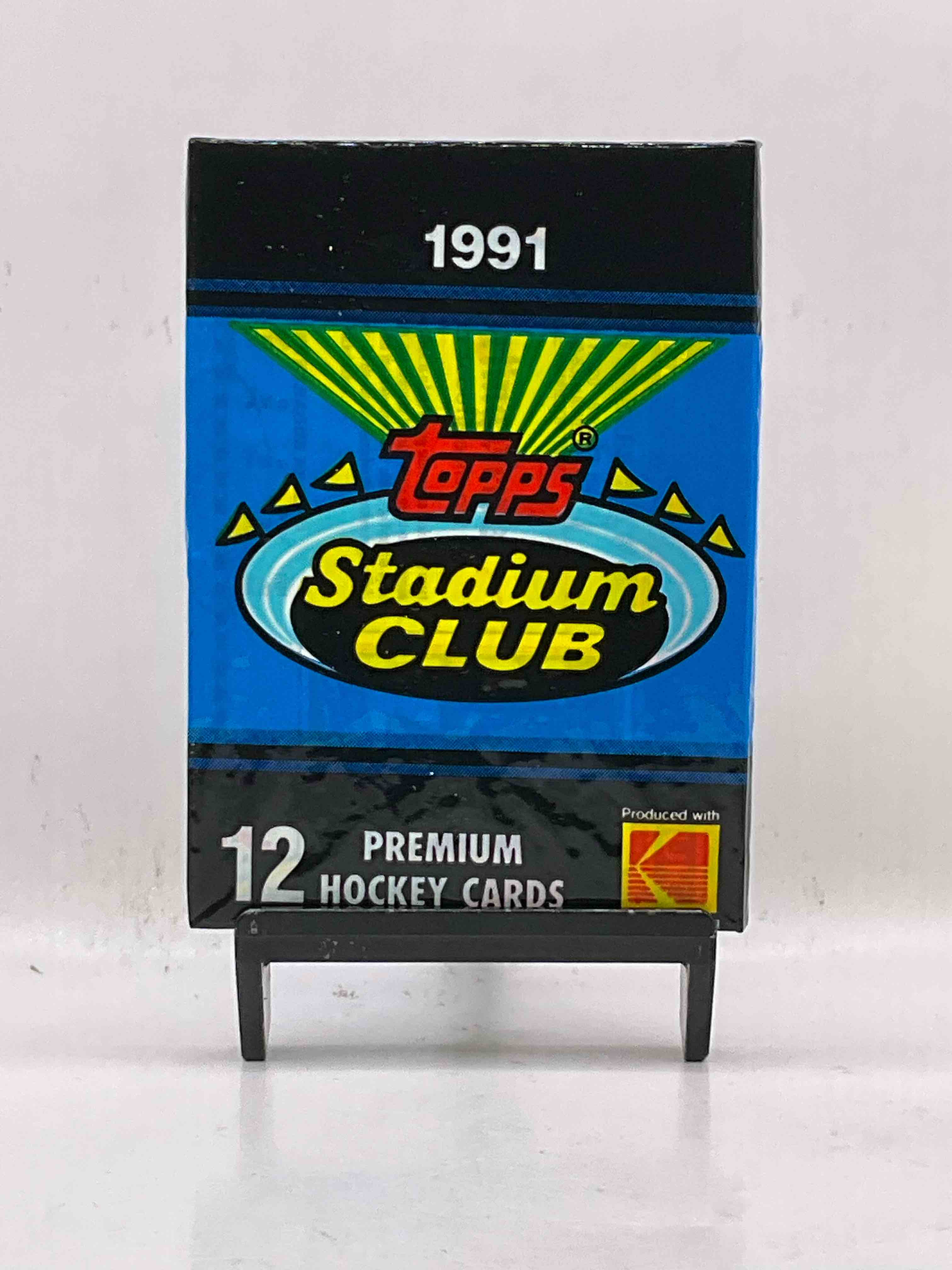 1991 Hockey! 1991 Topps Stadium Club Hockey Unopened Packs! 12 Premium Hockey Cards In A Pack! Search For Legends & Stars From Jaromir Jagr, Sergei Fedorov, Mike Modano & More! Insane Hockey Packs!