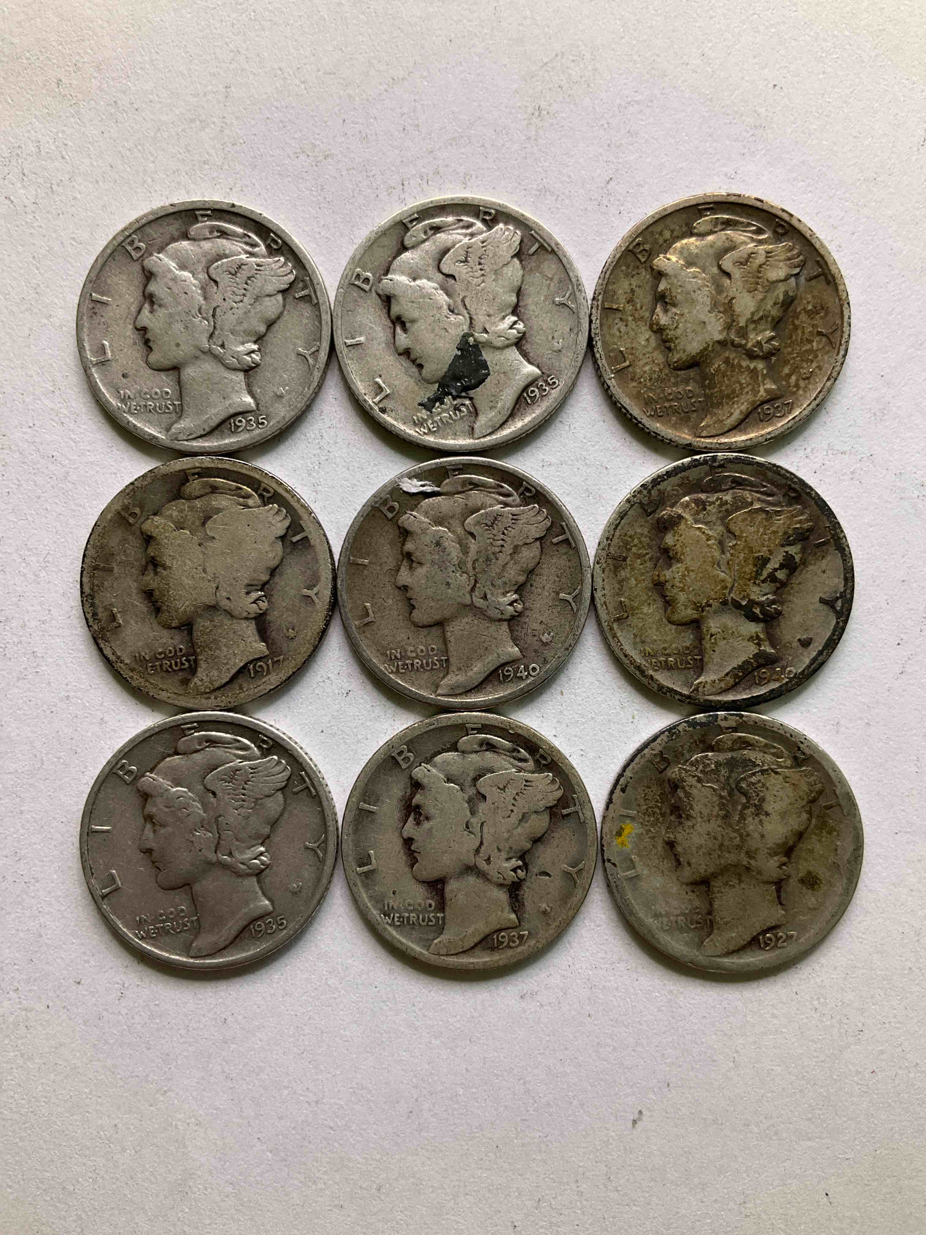 Antique U.S. Pure Fine Silver Mercury Dimes! Silver Mercury Dimes Were Minted From 1916-1945 & Have Become Serious Collector Items! Check Out These Awesome Examples, All In Nice, Circulated Condition With Visible Dates & Varying Years! Rare To Have Visible Dates! Makes For A Great Investment In Precious Metals, Mercury Dimes Are 90% Pure Fine Silver! They Don't Make Em' Like This Anymore!