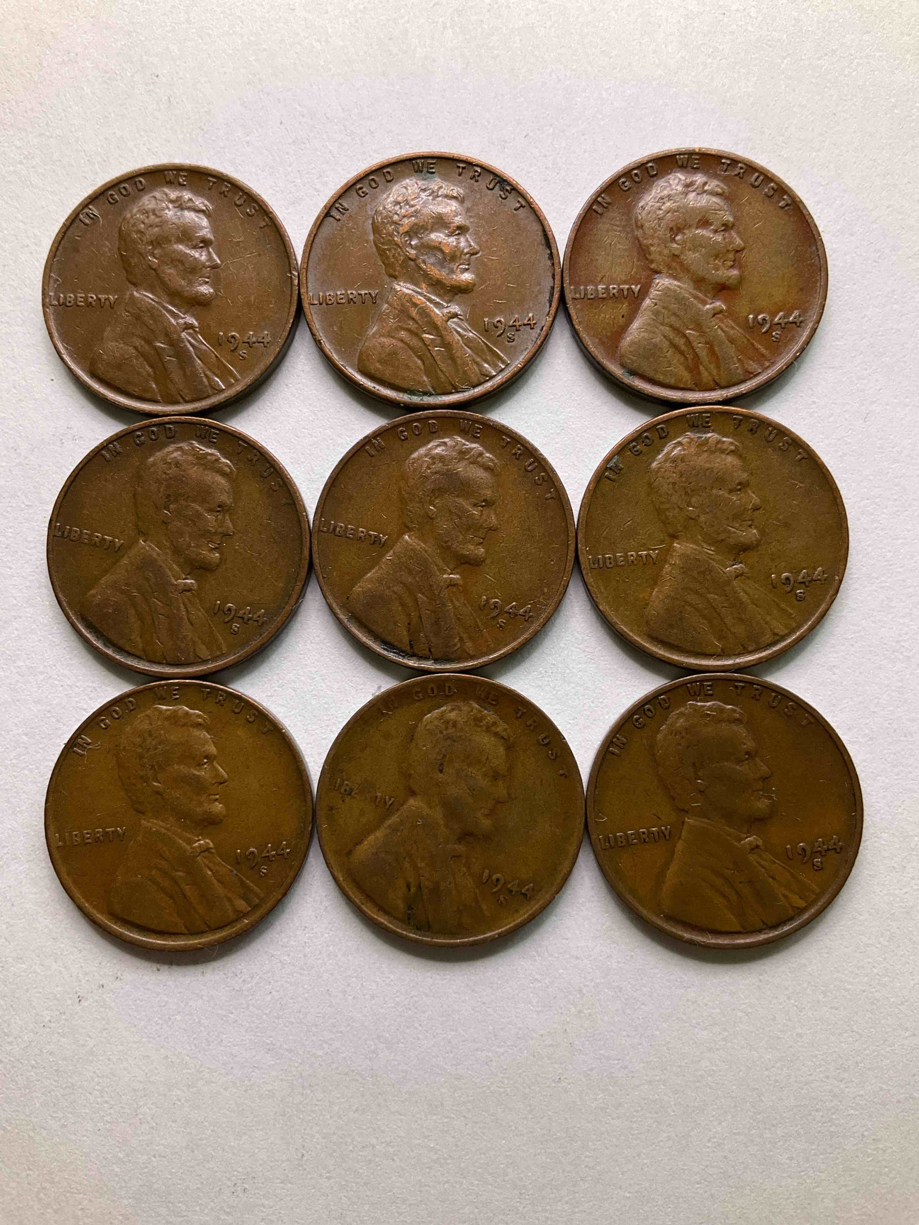 1944 WWII D-Day Era Pennies! June 6, 1944 Was A Day That Will Live In Infamy, The Day Of The Largest Land Invasion In History Where Western Allies Initiated The Liberation Of Europe From Nazi Germany. Up For Auction Are 1944 Pennies... Pieces Of History That Are Awesome For Coin Collectors, WII & History Buffs & So Much More! Hard To Collect!