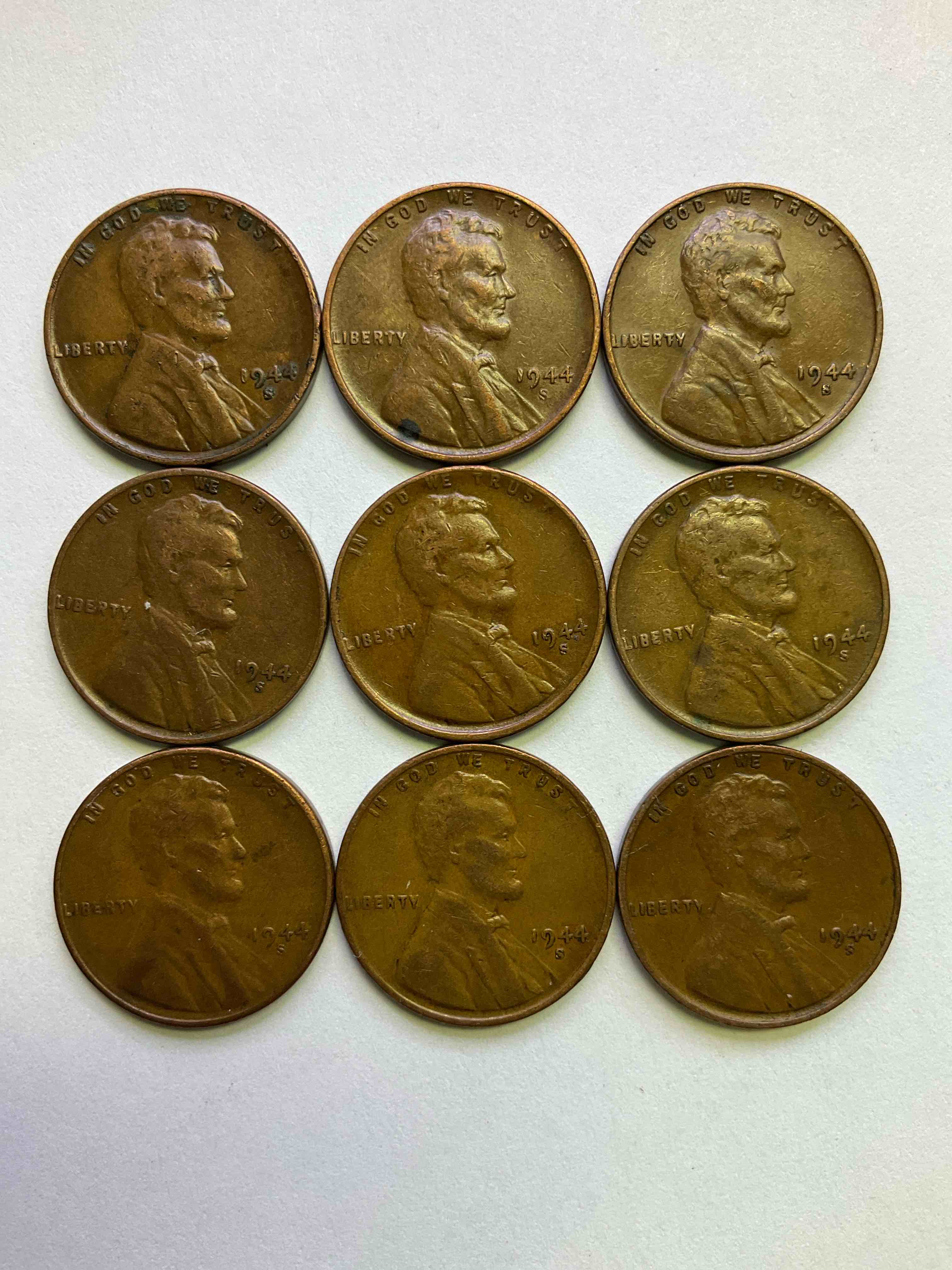 1944 WWII D-Day Era Pennies! June 6, 1944 Was A Day That Will Live In Infamy, The Day Of The Largest Land Invasion In History Where Western Allies Initiated The Liberation Of Europe From Nazi Germany. Up For Auction Are 1944 Pennies... Pieces Of History That Are Awesome For Coin Collectors, WII & History Buffs & So Much More! Hard To Collect!