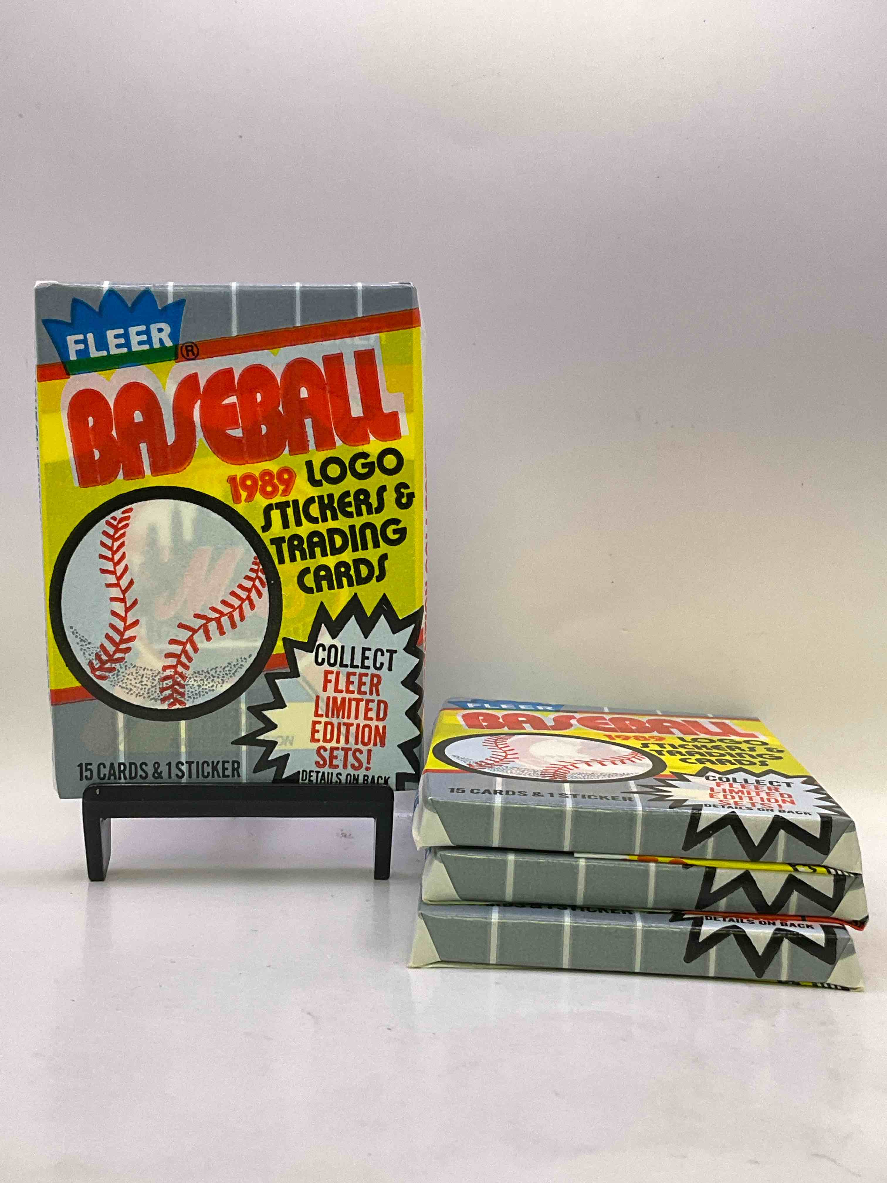 Loaded! 1989 Fleer Baseball Fifteen Card Pack, Direct From Original Retail Case! This Is The Place To Search For Ken Griffey Jr's True Fleer Rookie Card #548 (PSA 10 Value $175+) & Billy Ripken & Randy Johnson Rookie Error Cards Worth Thousands! Getting Harder & Harder To Find!