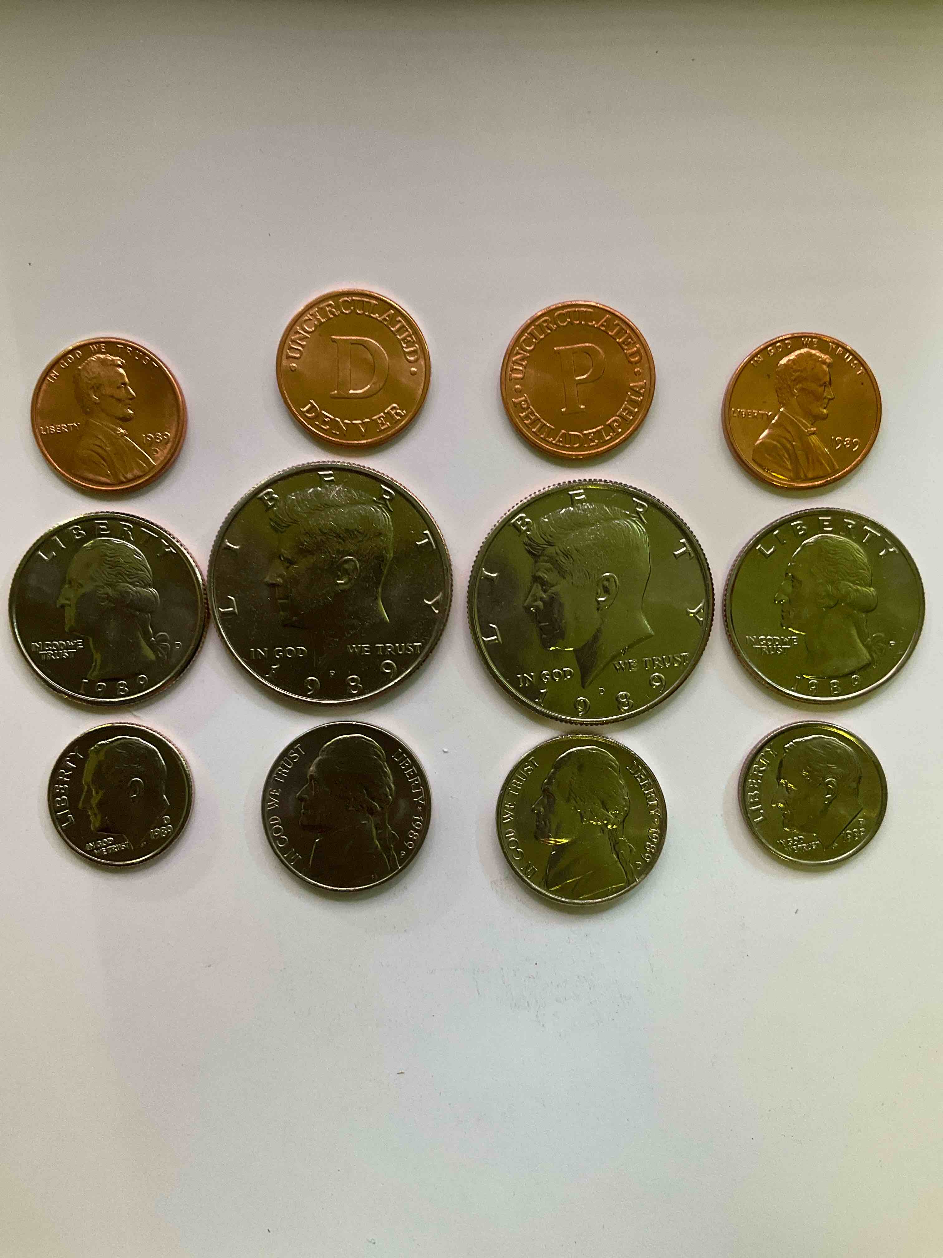 1989 Uncirculated U.S. Mint Set Coins! Attention All Swifties Out There! What A Great Year! These Gorgeous Coins From The Mint Set Features Each U.S. Coins Minted in 1989 In Uncirculated Condition, From Each Mint Mark, Philly & Denver! From The U.S. Treasury In 1989! Own An Awesome Investment & Incredible Piece Of U.S. History! Also Makes For An Awesome Gift!