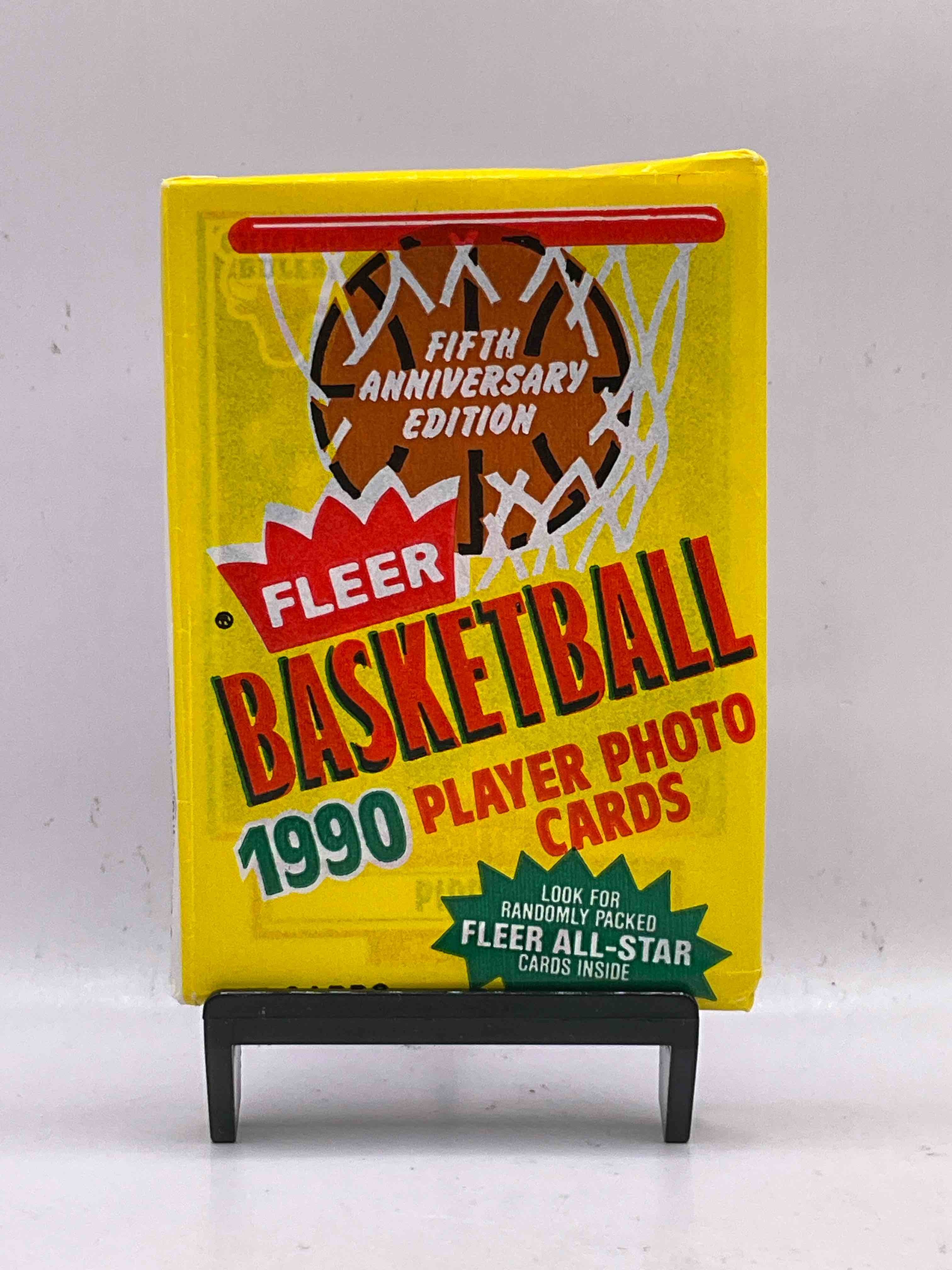 Scottie Pippen Showing Through Pack! 1990 Fleer Basketball Unopened Wax Packs Direct From Original Box! Search For Valuable Early Michael Jordan Cards! As Well As Other 80’s Stars!