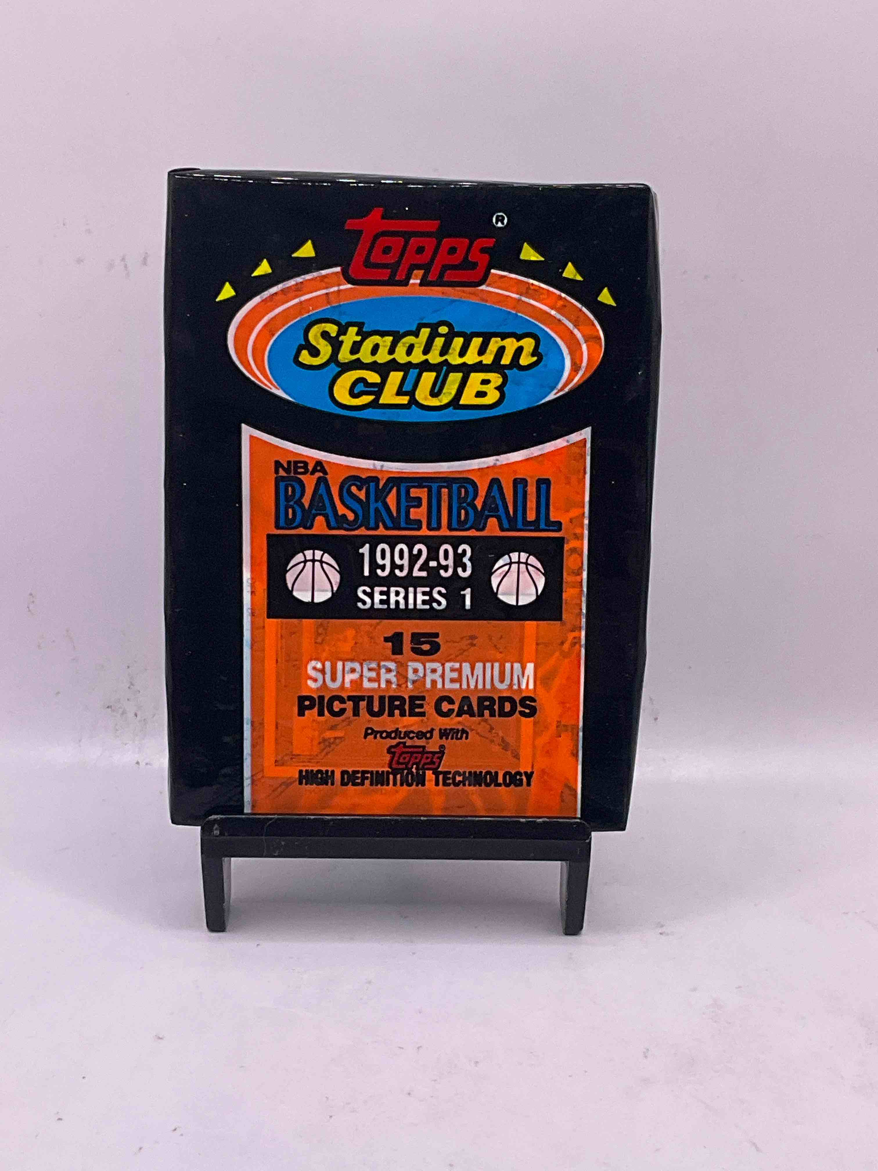 Topps Basketball Gold! Shaq Rookie Year! Possible Michael Jordan! 1992-93 Topps Basketball Packs, Straight From Box! Each Pack Has A Topps Gold Basketball Card, Which Can Be Super Valuable! Search For Shaquille O’Neal Rookie Card, Michael Jordan Cards, Alonzo Mourning Rookie Cards, Jordan 50 Point Club Card & More! Insane Basketball Bonanza!