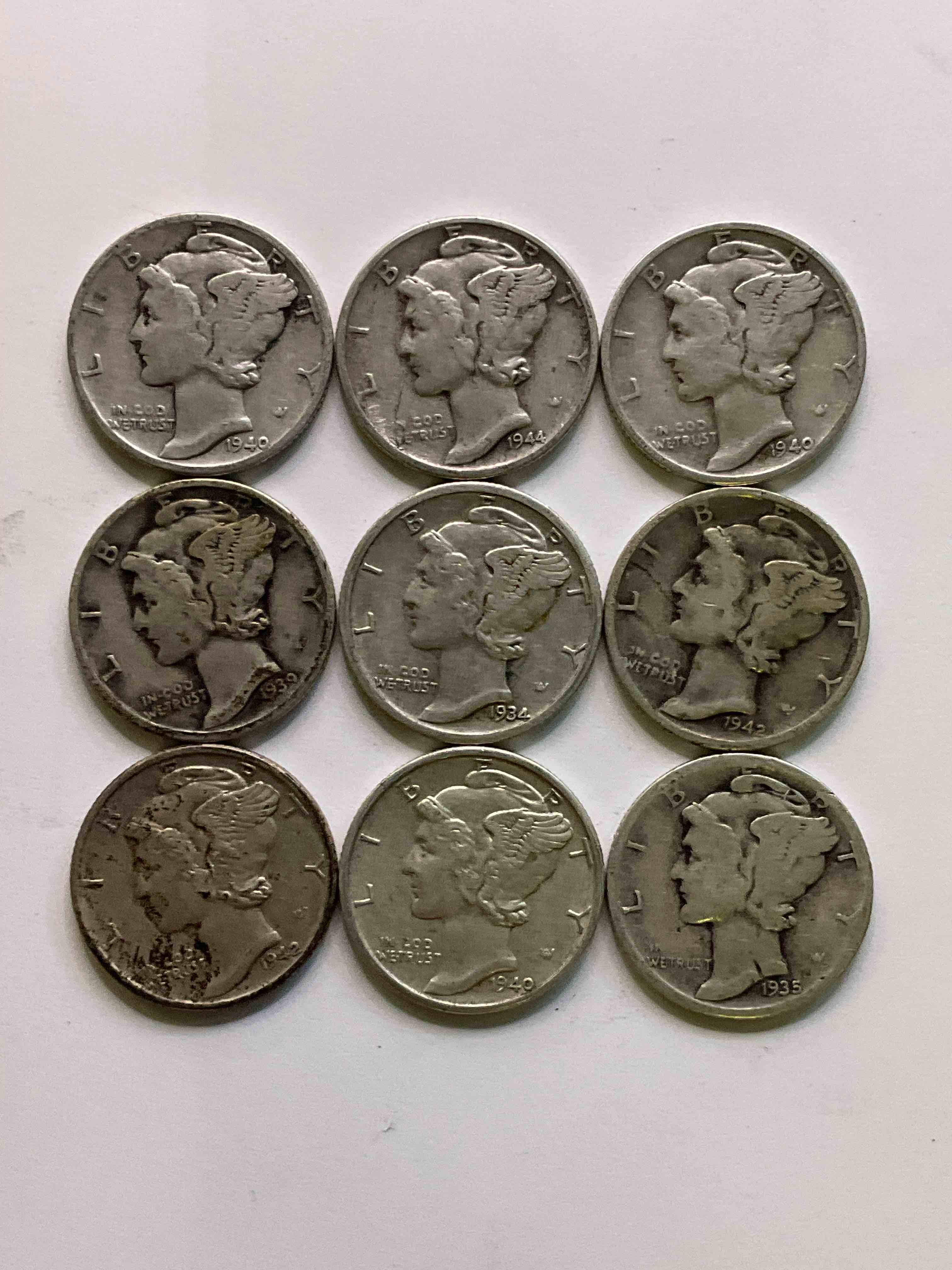 Antique U.S. Pure Fine Silver Mercury Dimes! Silver Mercury Dimes Were Minted From 1916-1945 & Have Become Serious Collector Items! Check Out These Awesome Examples, All In Nice, Circulated Condition With Visible Dates & Varying Years! Rare To Have Visible Dates! Makes For A Great Investment In Precious Metals, Mercury Dimes Are 90% Pure Fine Silver! They Don't Make Em' Like This Anymore!