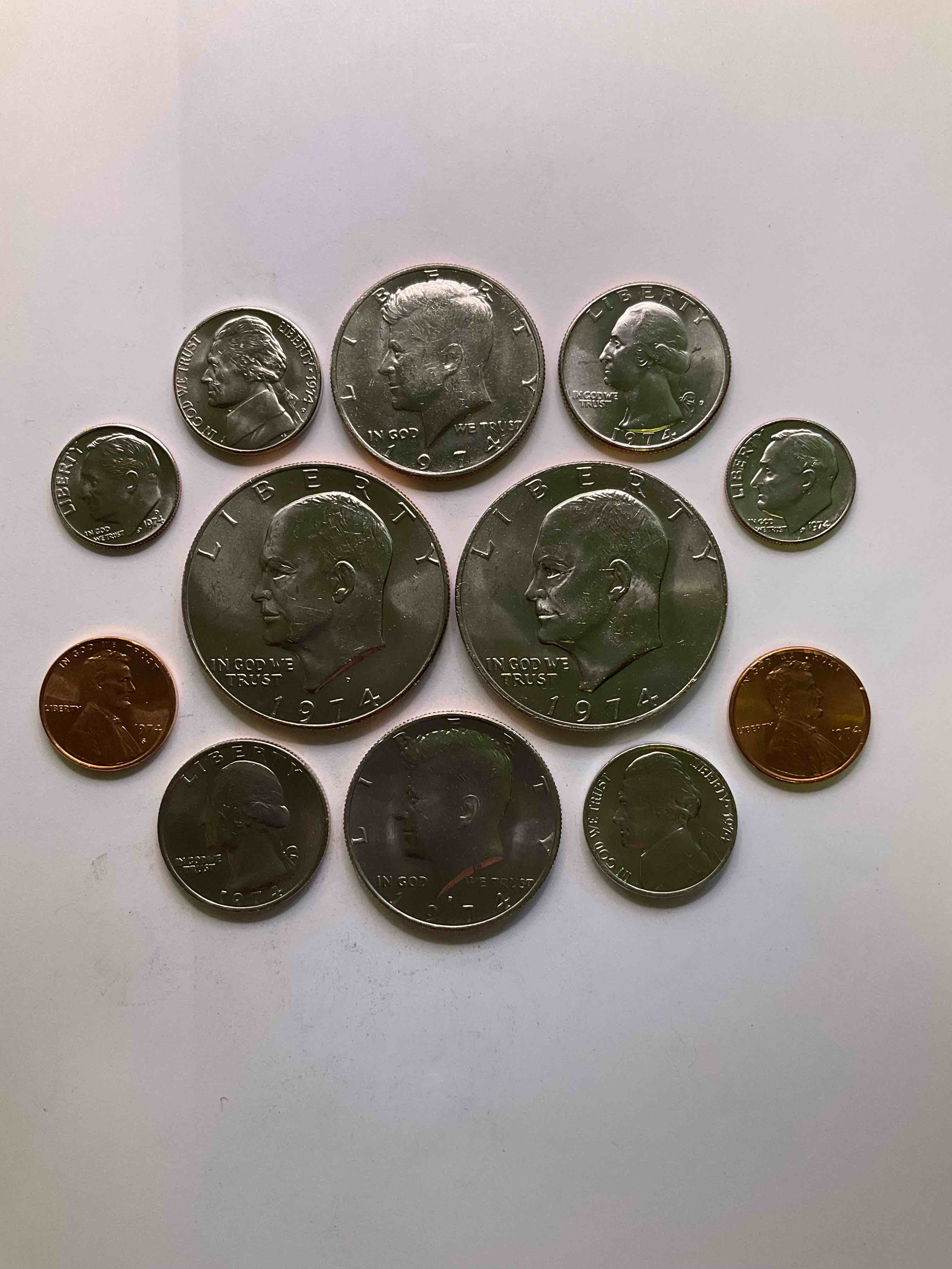 1974 Uncirculated Mint Set Coins! 12 Coin Mint Set From Philadelphia & Denver! 12 Coin Uncirculated Lot, With Ike Dollar Coins, Quarters, Nickels, Half Dollars, Dimes, Pennies & More! Uncirculated Coin Craziness!
