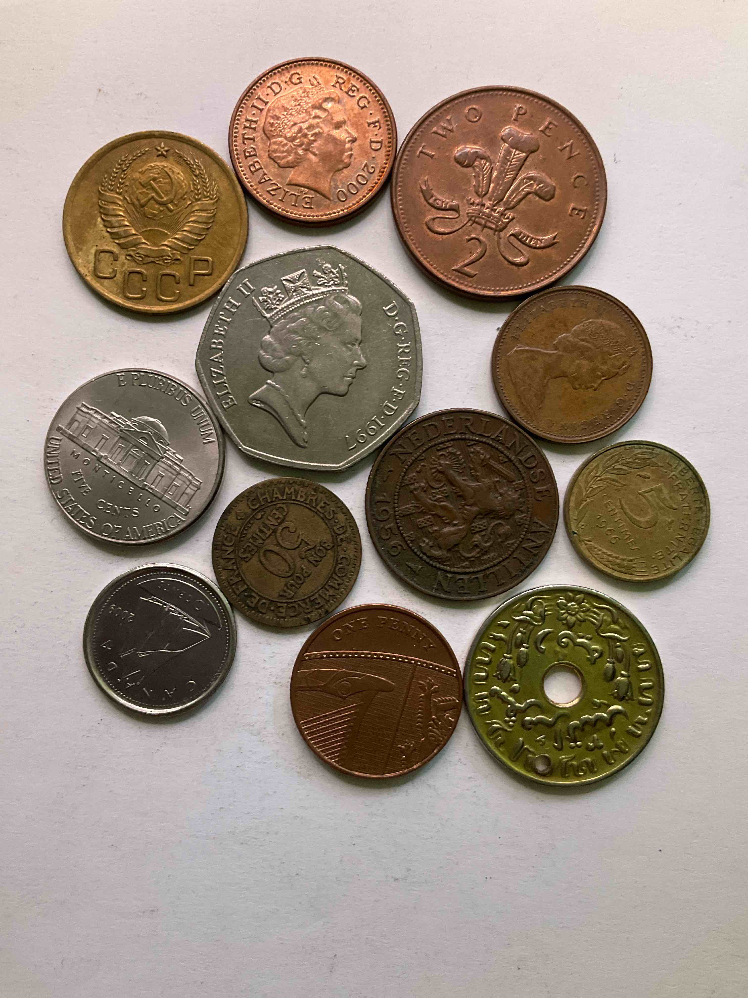 World Coins, Antique & Vintage! Each Lot Is Unique! Many Different Years, Countries, Sizes & Exotic Places. This Cool Collection Of Antique Coins From Around The World Is Loads Of Fun! Have Fun Identifying Each Coin & Country As A Great Educational Tool! A Great Investment Too!