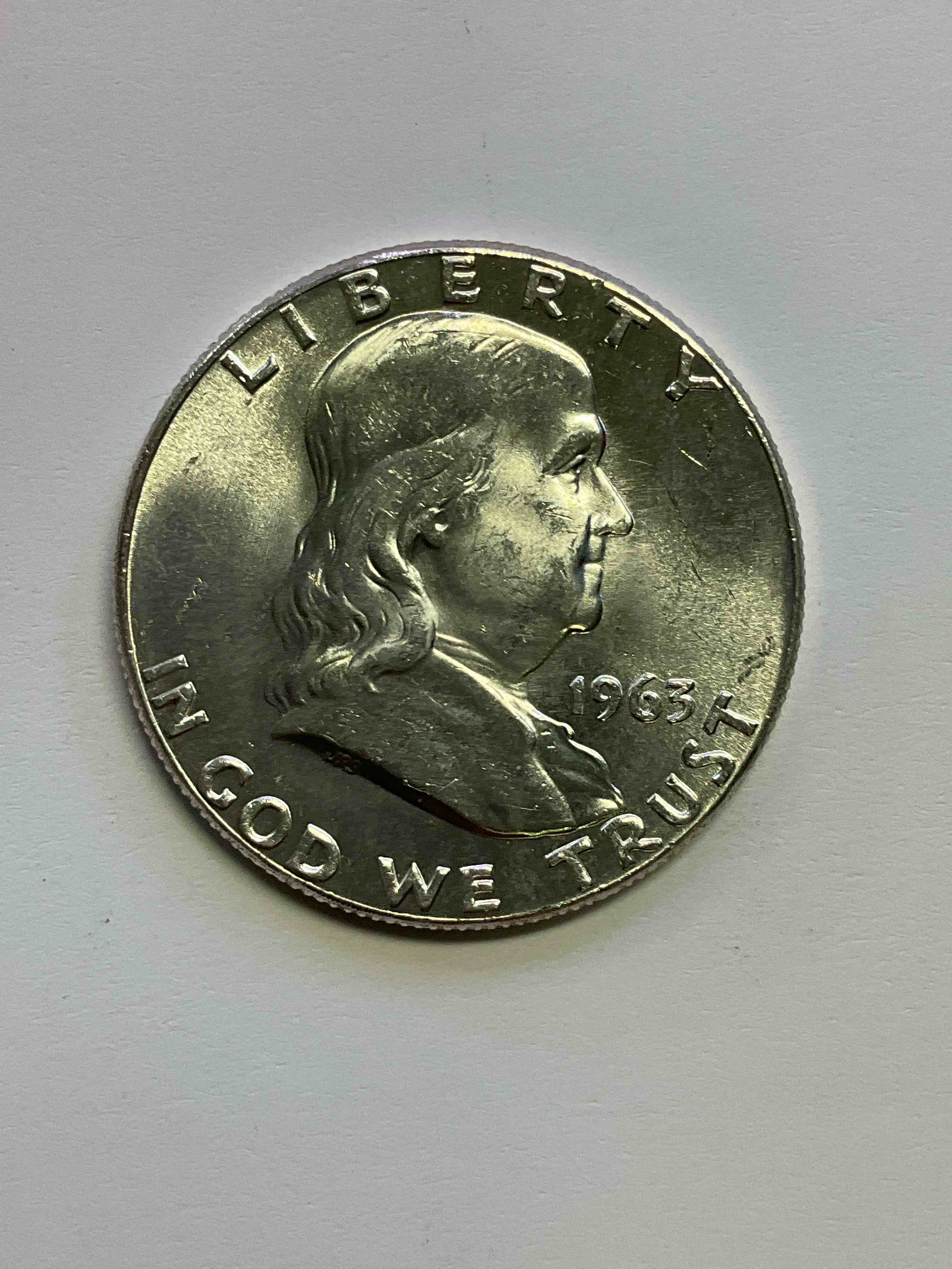 Uncirculated Ben Franklin Silver! Pre 1965 Silver U.S. Half Dollar Coins! Before 1965 American Half Dollars Were Actually Silver, Here Is A Gorgeous Example Of A Rare Ben Franklin Silver Half Dollar. Uncirculated, Great Condition & Great For Investing In Precious Metals! These Heavy Half Dollars Were Minted At 90% Silver and 10% Copper, Giving Them A Net Weight Of .36169 Ounces Of Pure Silver Per Coin! Getting Very Rare. Invest & Win!