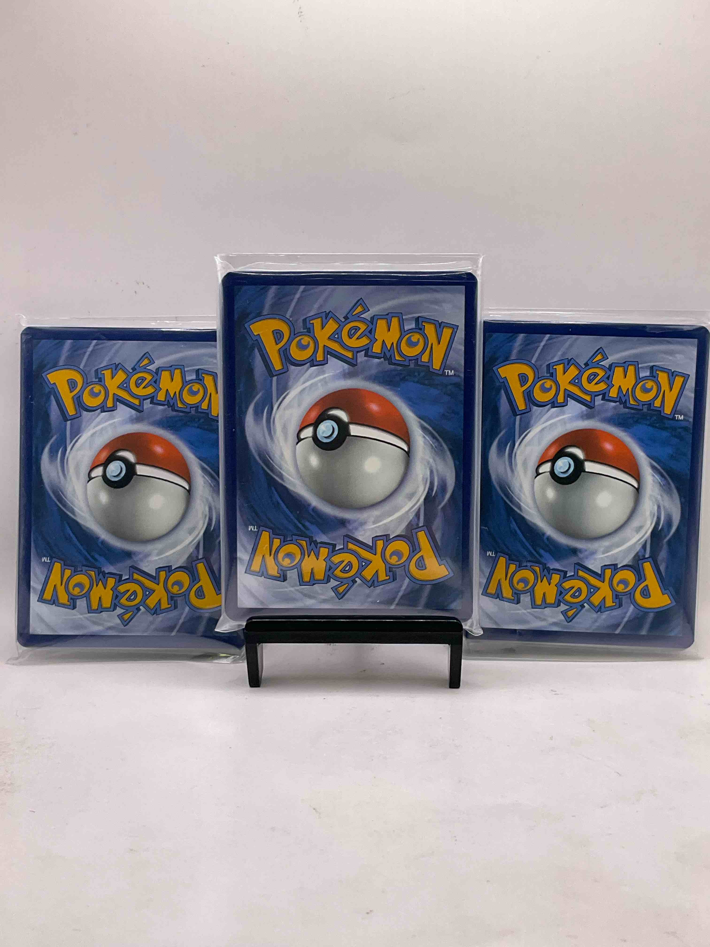 Pokémon Card Grab Bags! Up For Auction Are 20 Card Pokémon Grab Bags, 15 Cards Plus 5 Holos In Each Pack, Look For Prizes / Vintage! A Great Way To Enter The Pokémon Card Collector Craze!