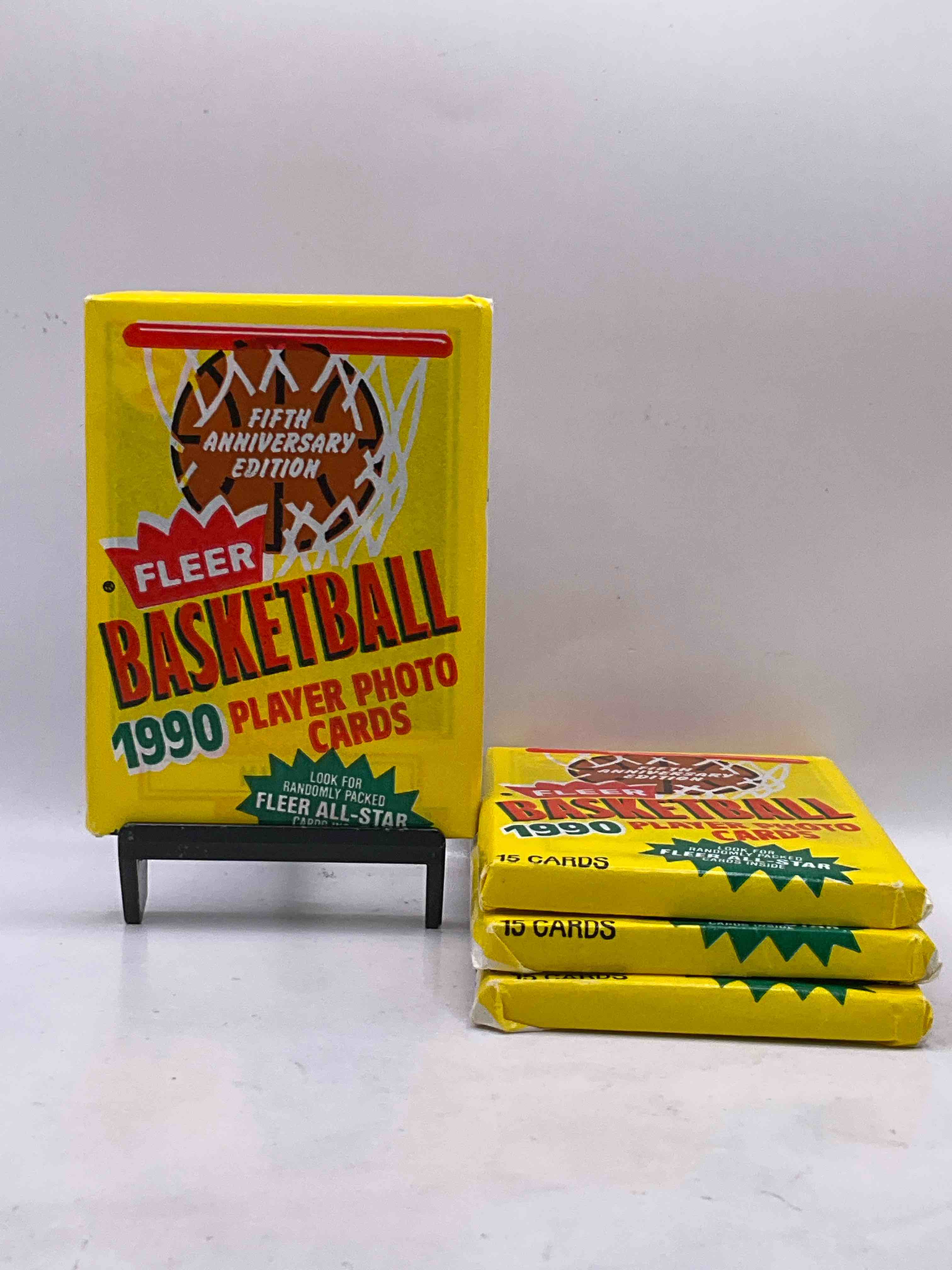 Michael Jordan!? 1990 Fleer Basketball Unopened Wax Packs Direct From Original Box! Search For Valuable Early Michael Jordan Cards! As Well As Other 80’s Stars!