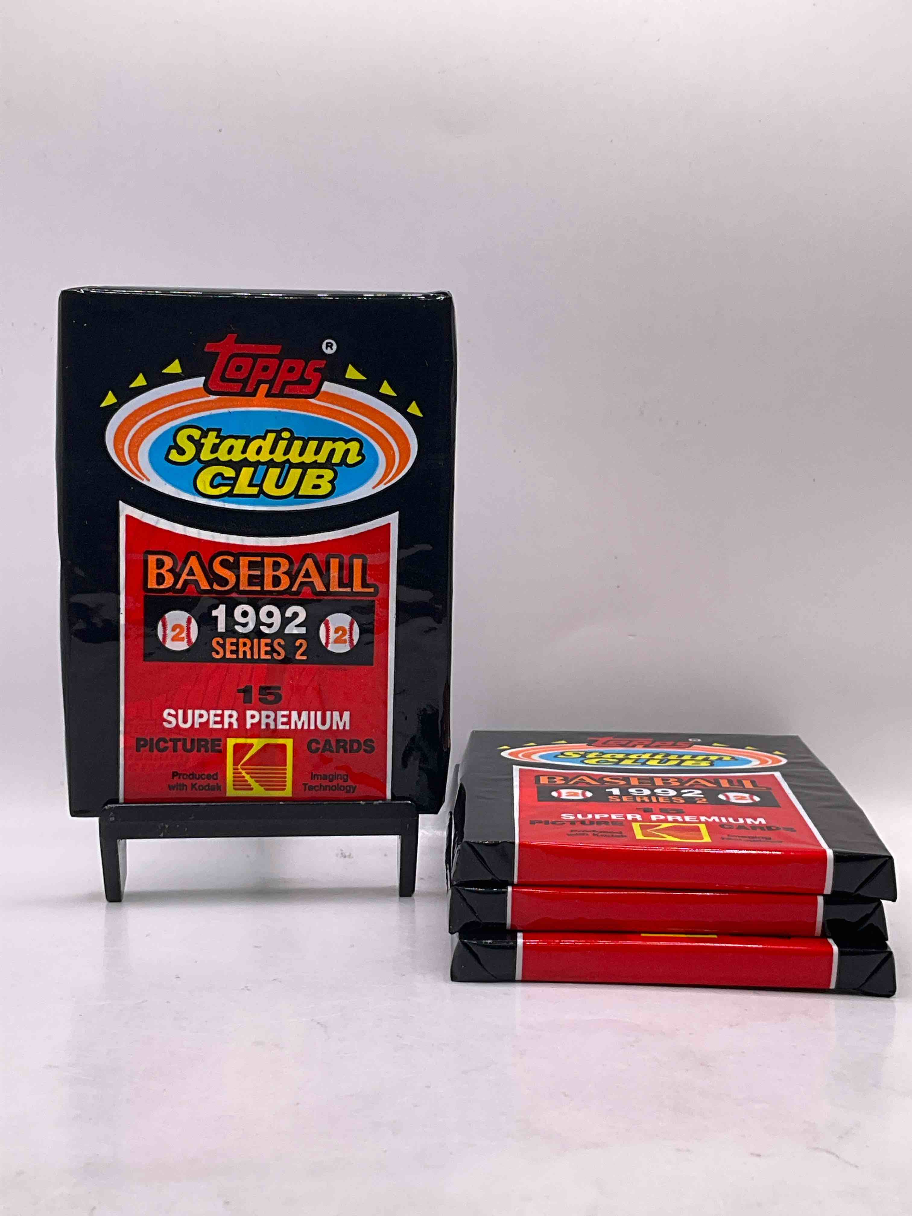 Series TWO! Ken Griffey Jr!? Topps Stadium Club 1992 Unopened Packs, Straight From Box. Search For Big Names, Ken Griffey Jr, Nolan Ryan, Rickey Henderson & So Many More! Some Of These Cards Can Be Worth Big $$$ 
